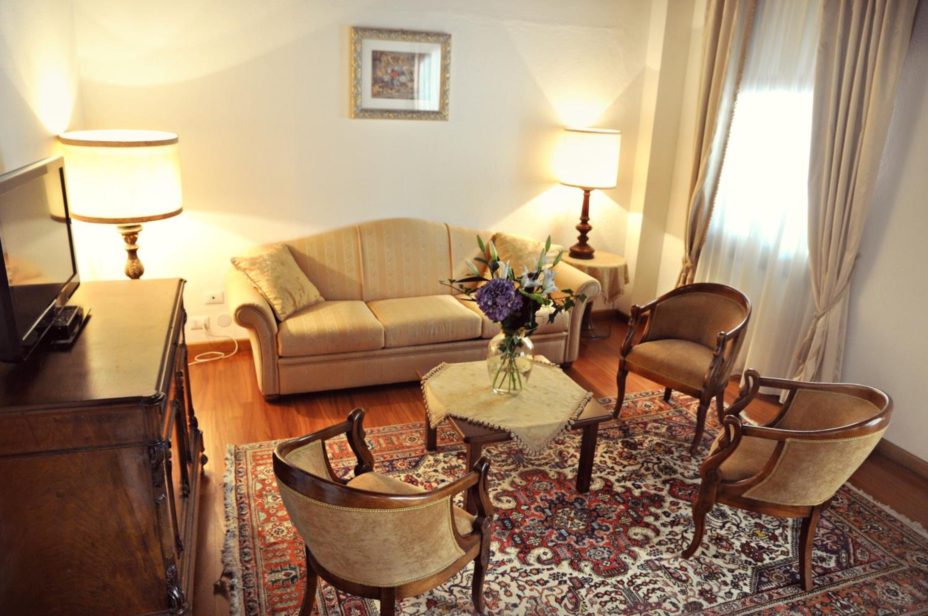 Suite with Garden View - Photo 3