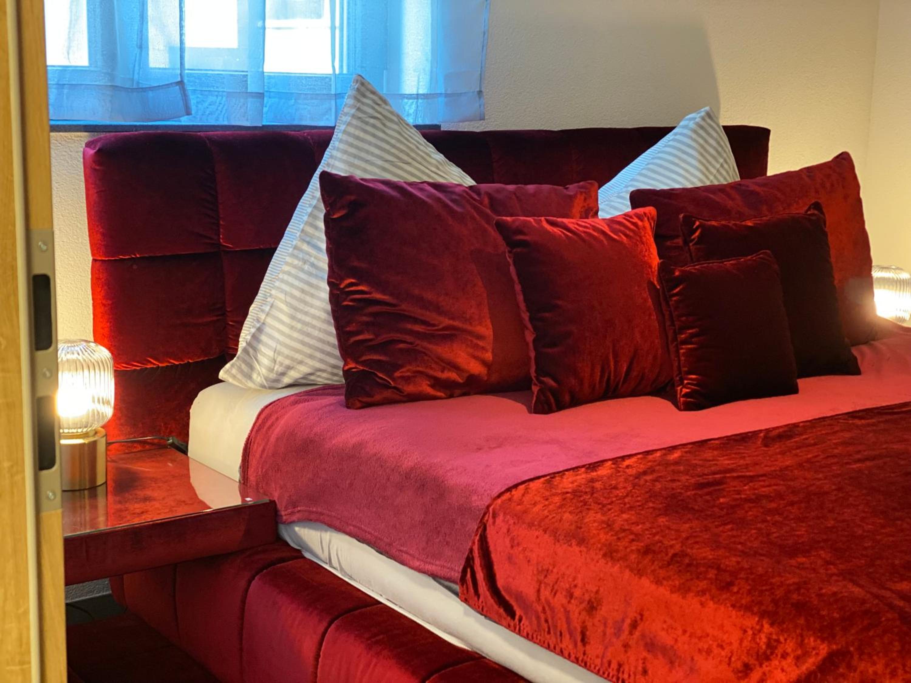 One-Bedroom Apartment - Photo 19