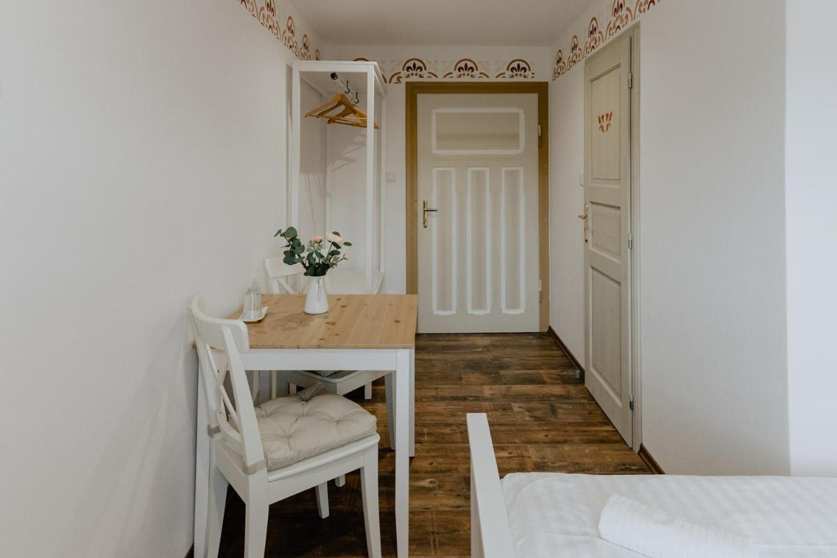 Standard Double Room - Photo 6
