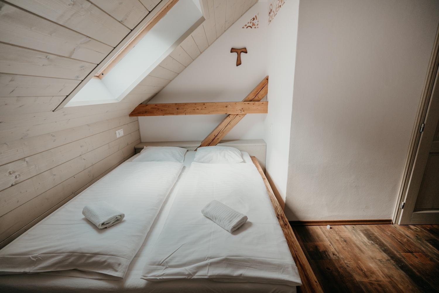 Standard Double Room - Photo 4
