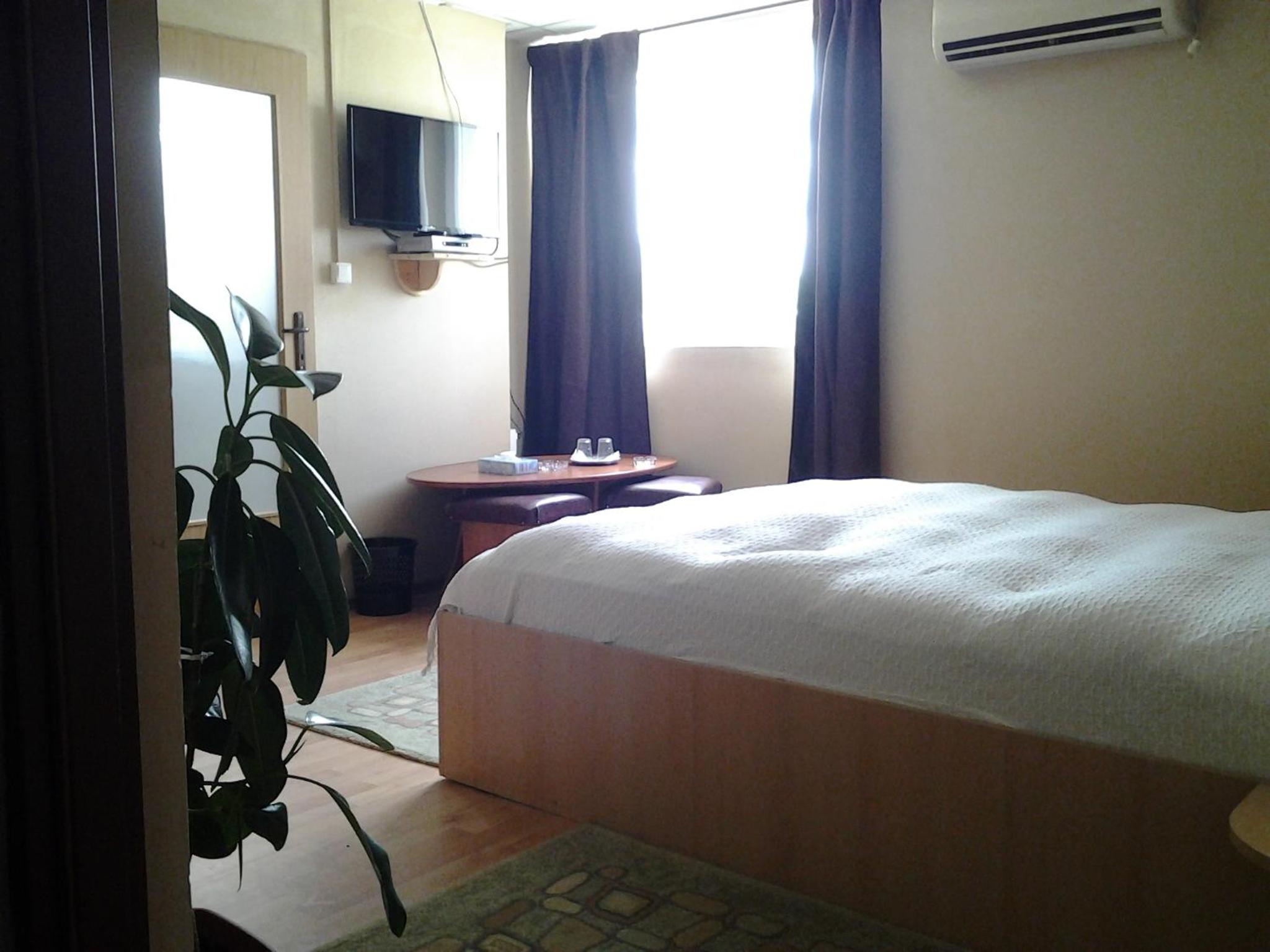 Double Room - Photo 23