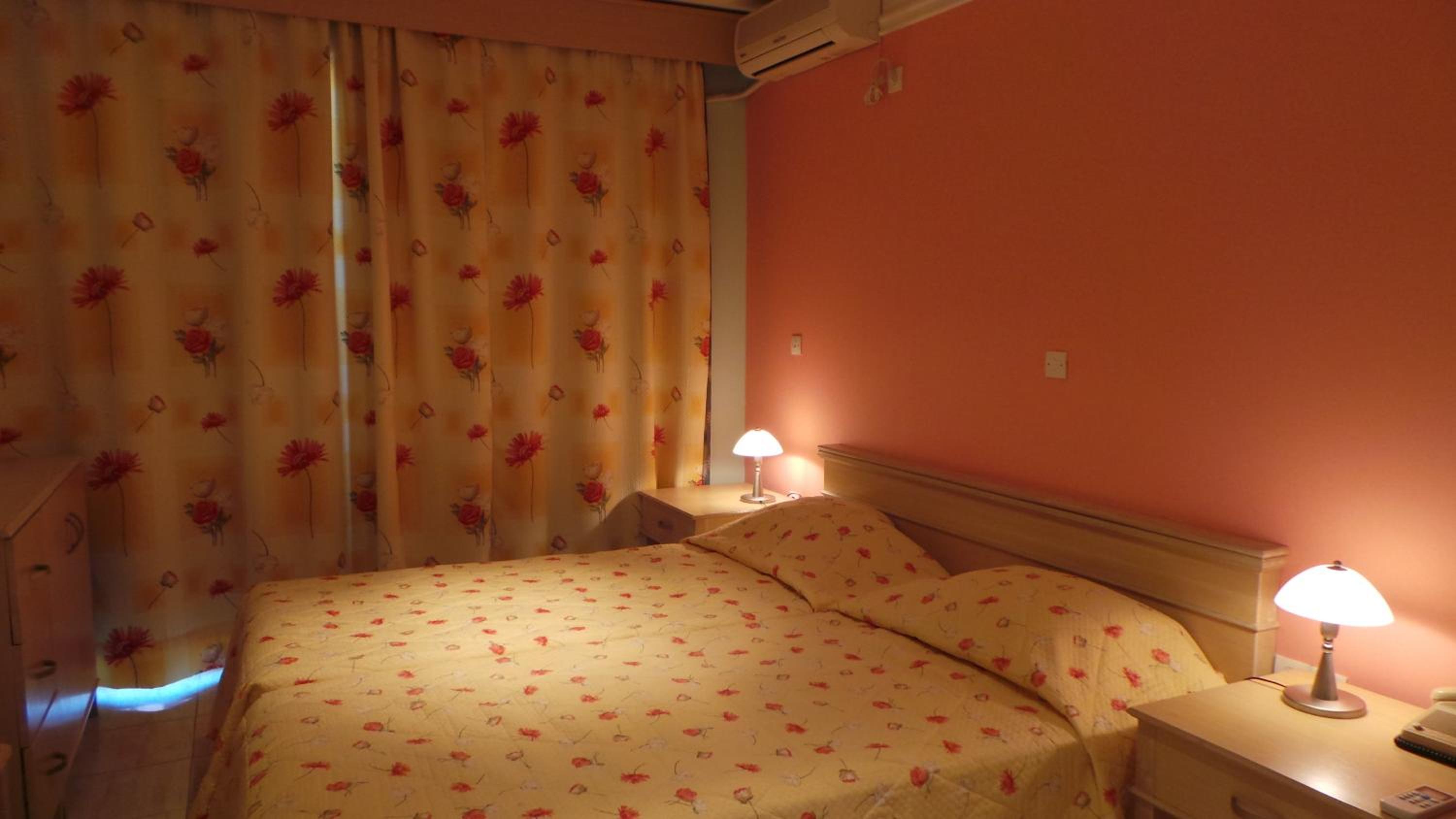 Studio (3 Adults) - Photo 2