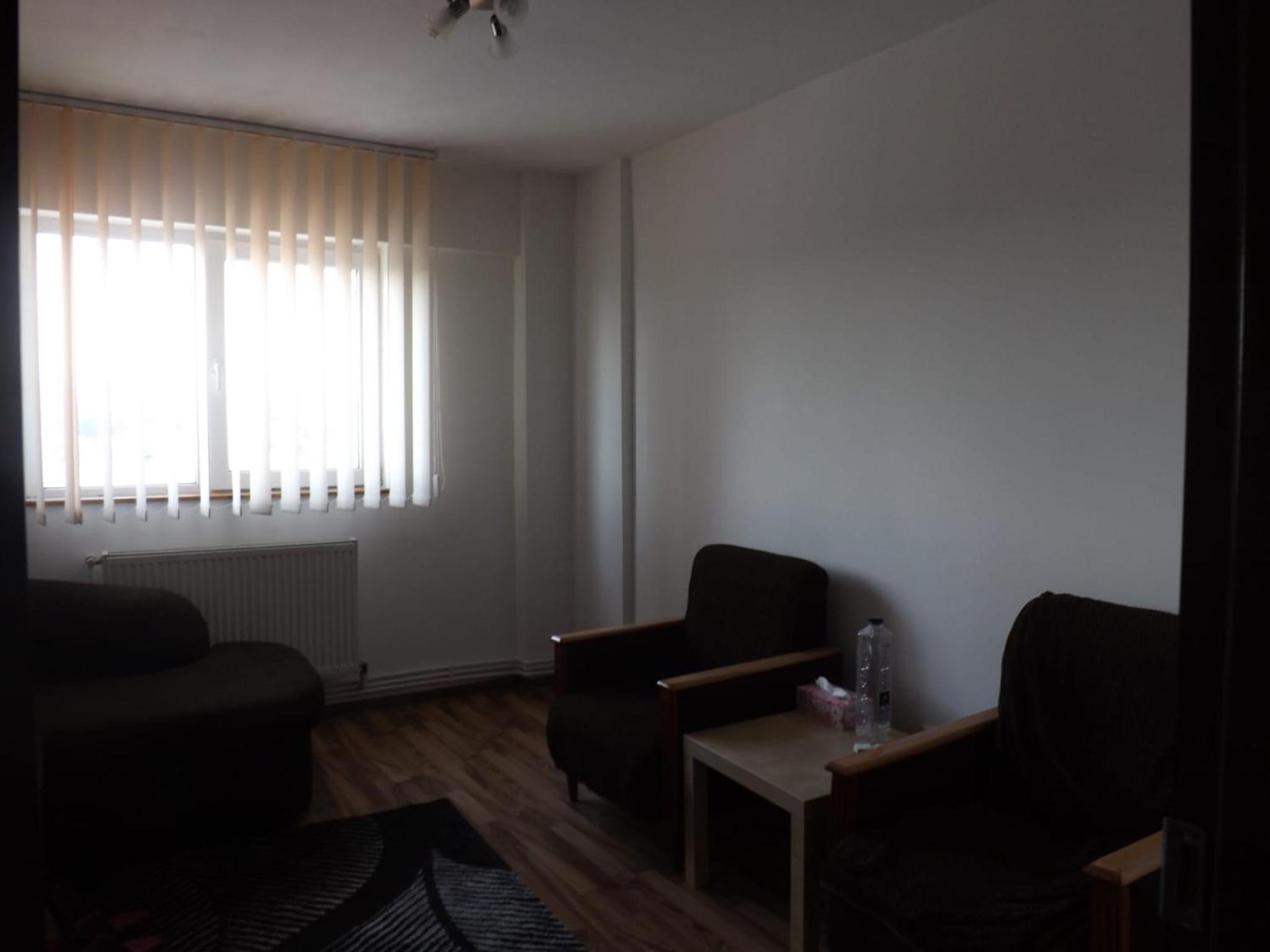 Two-Bedroom Apartment - Photo 2