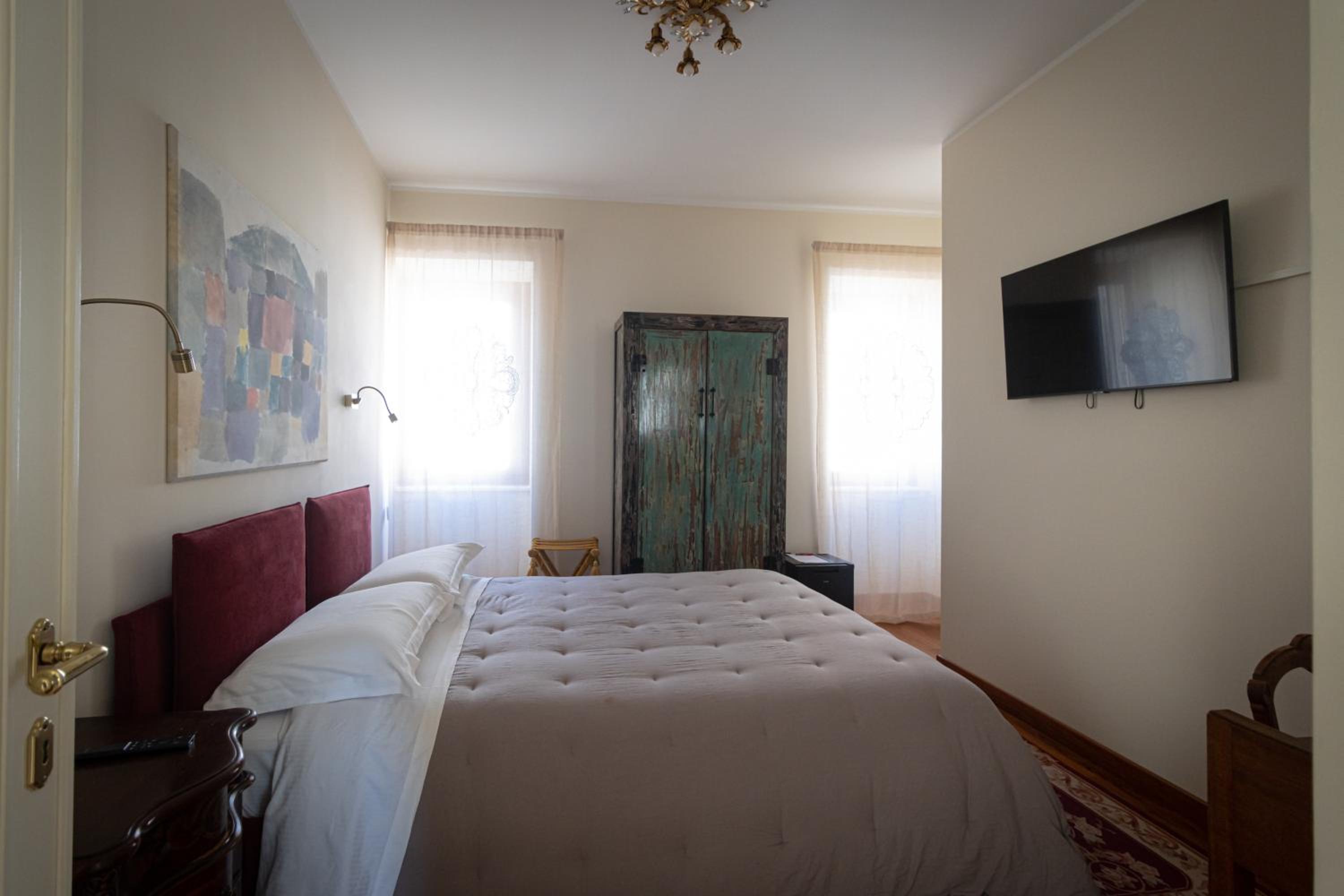 Deluxe Queen Room photo 3