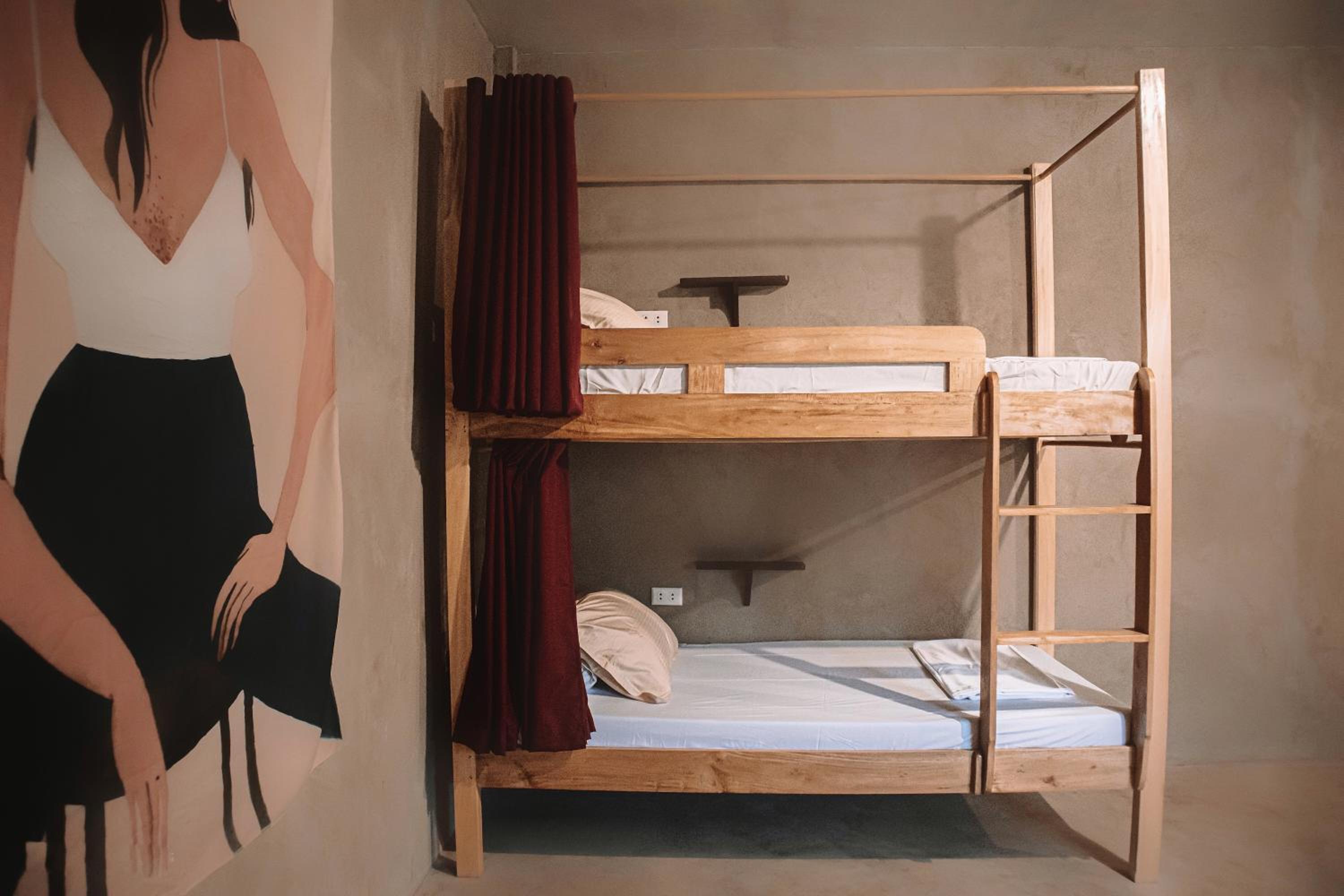 Bed in 8-Bed Mixed Dormitory Room photo 3