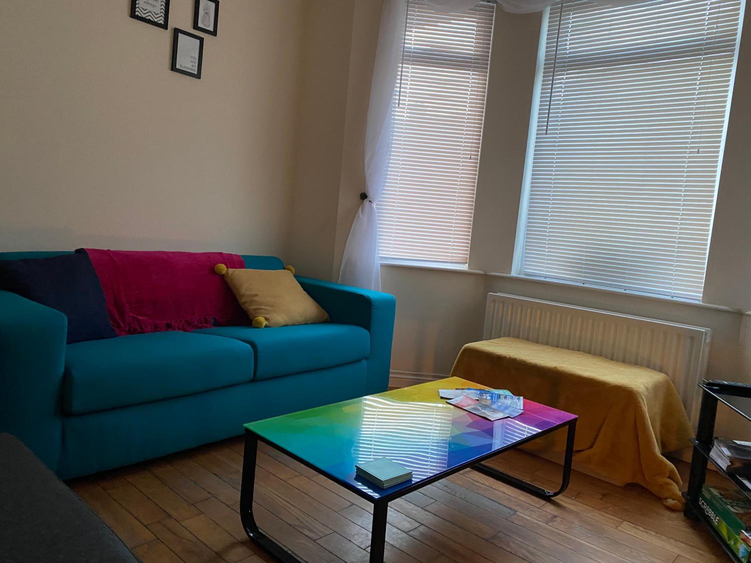 Two-Bedroom House - Photo 33