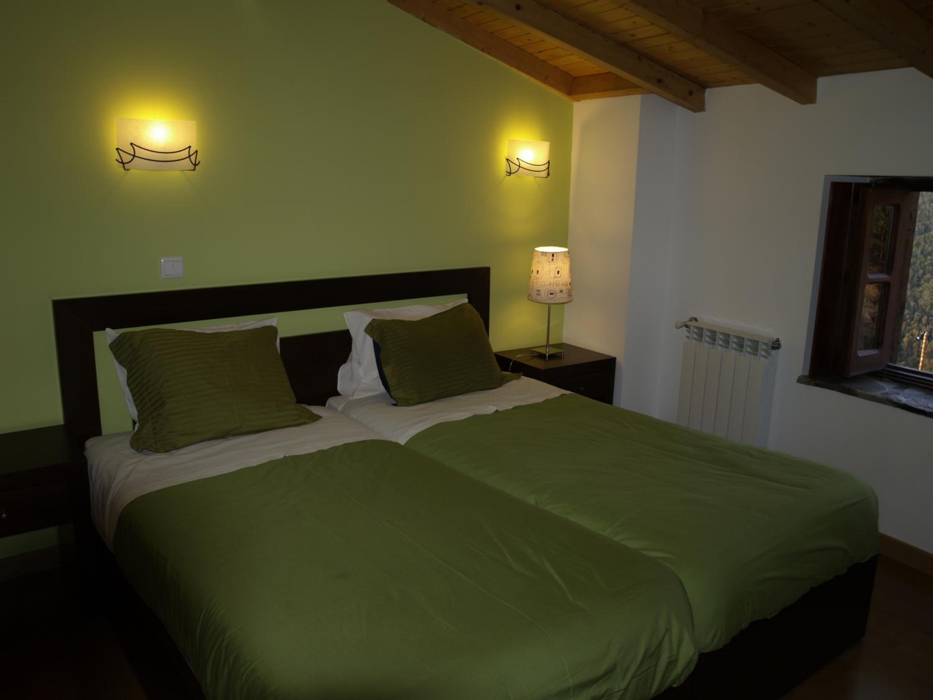 Twin Room - Photo 6