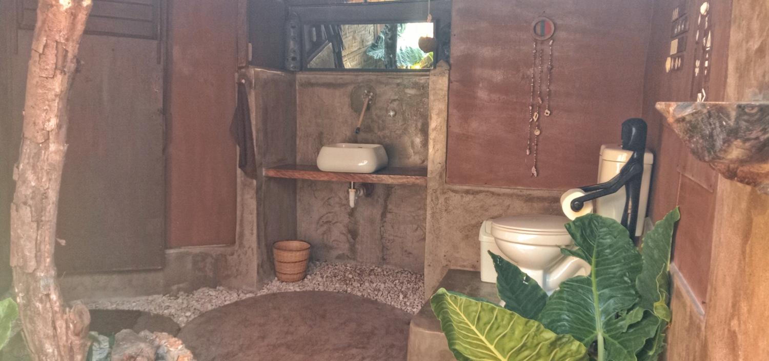 Deluxe Bungalow with Private Bathroom photo 3