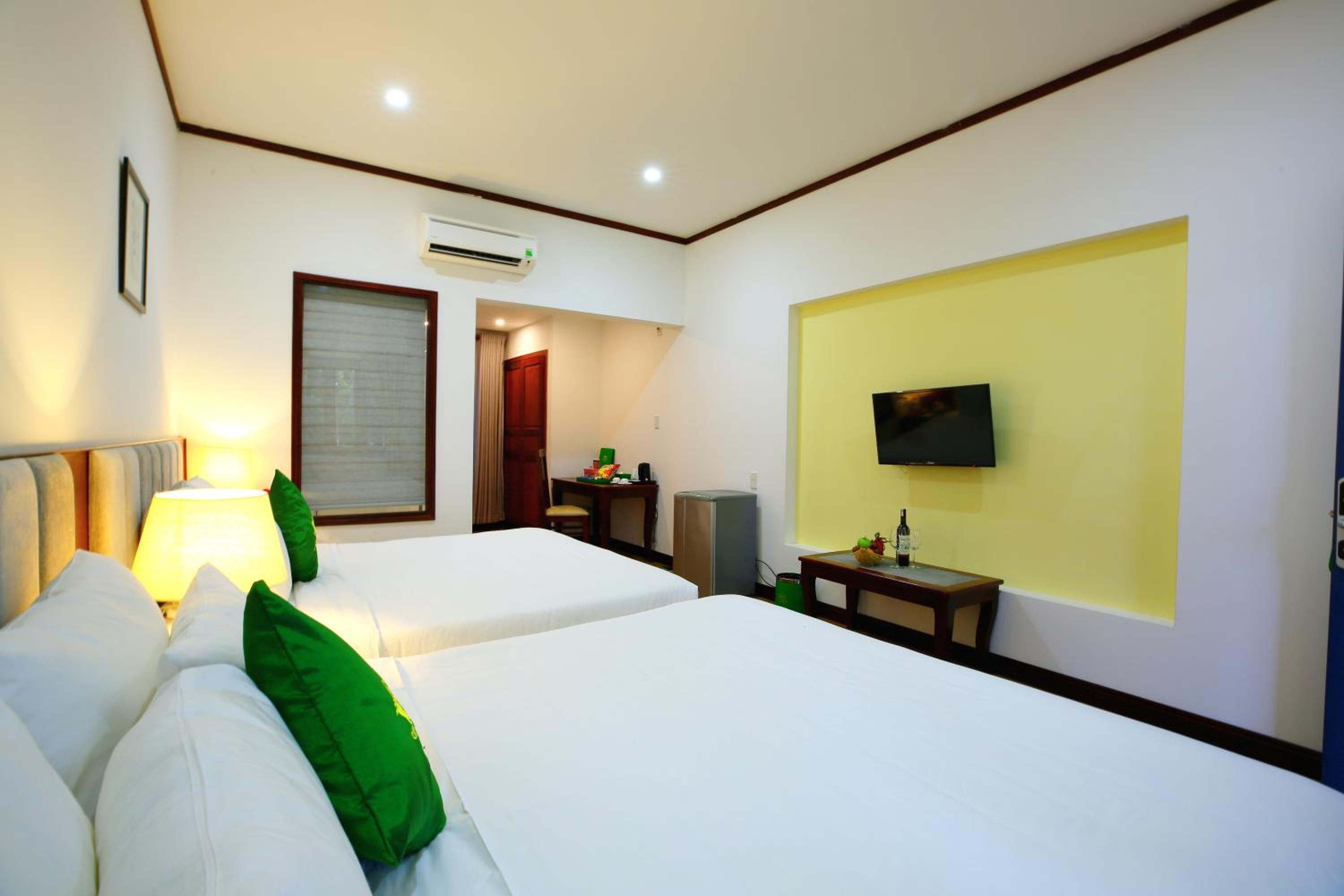 Triple Room with Garden View - Photo 3