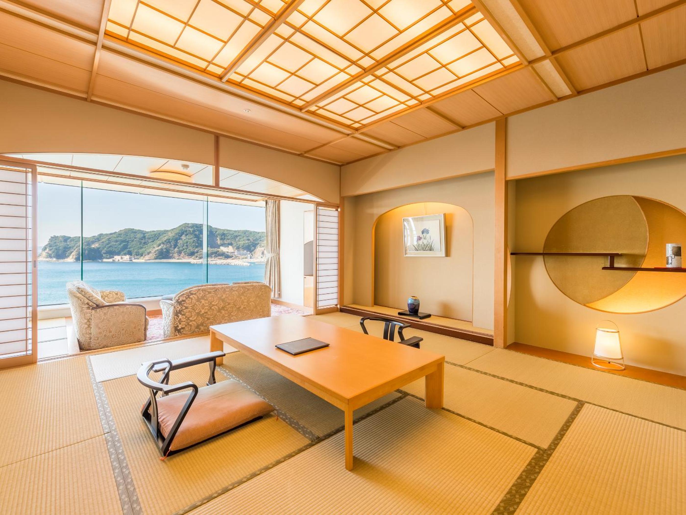 Deluxe Twin Room with Tatami Area - Non-Smoking photo 1