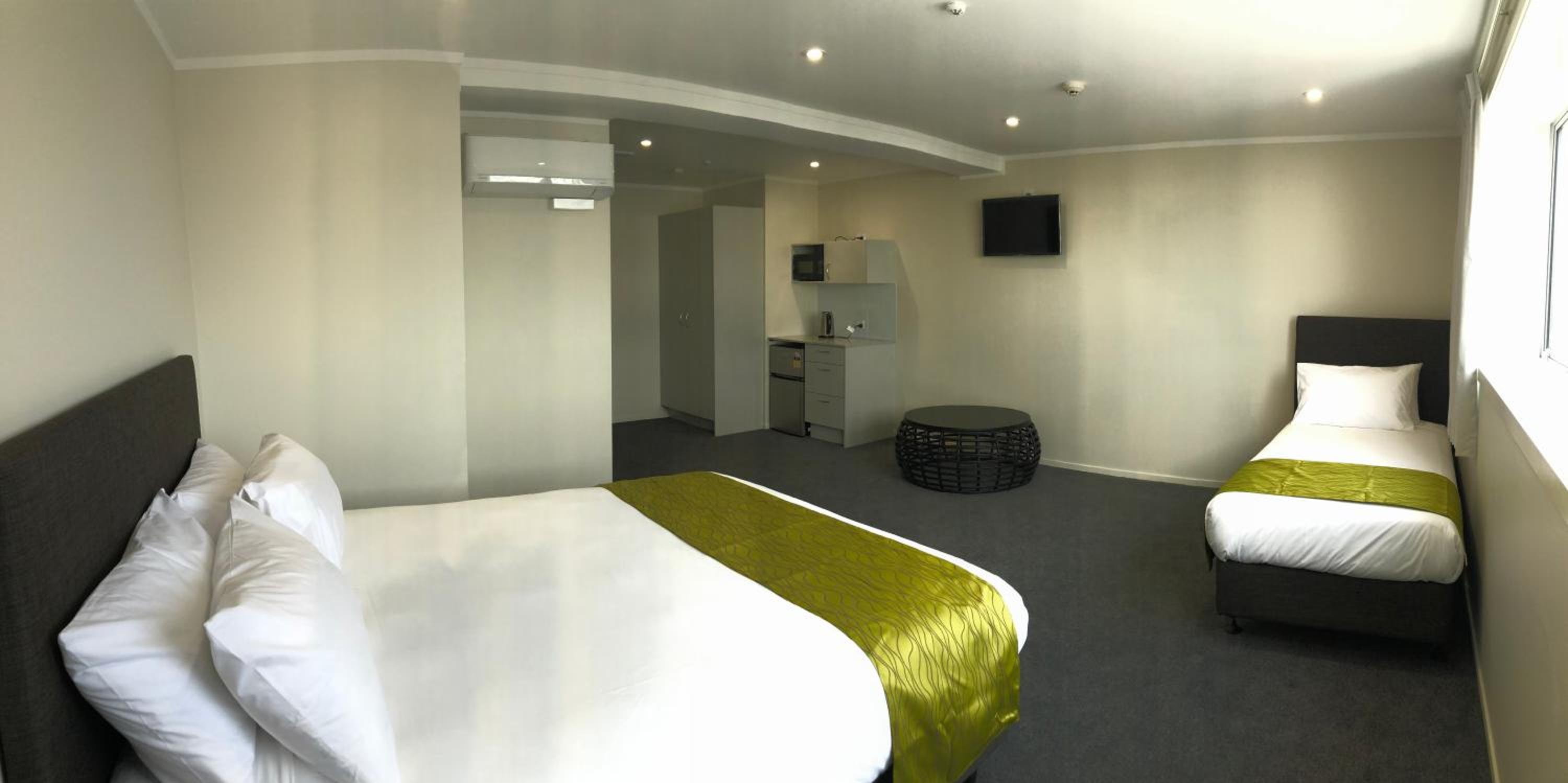 Deluxe Triple Room - Photo 6