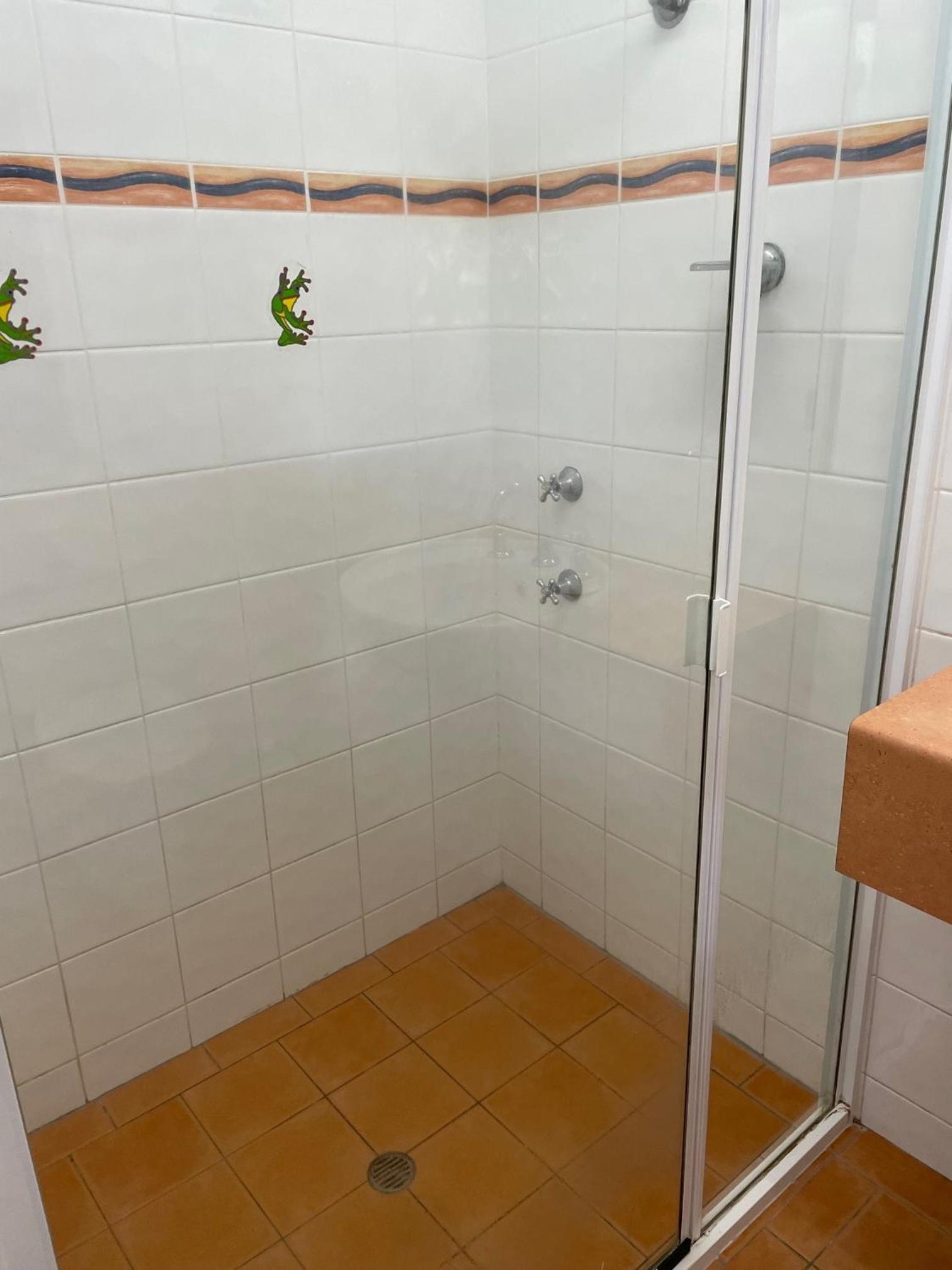 Double Room - Photo 6