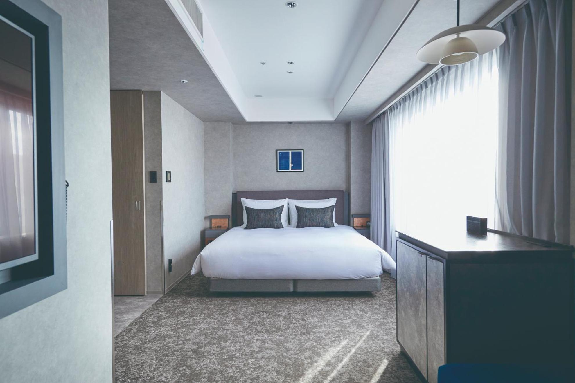 Deluxe King Room - Photo 1