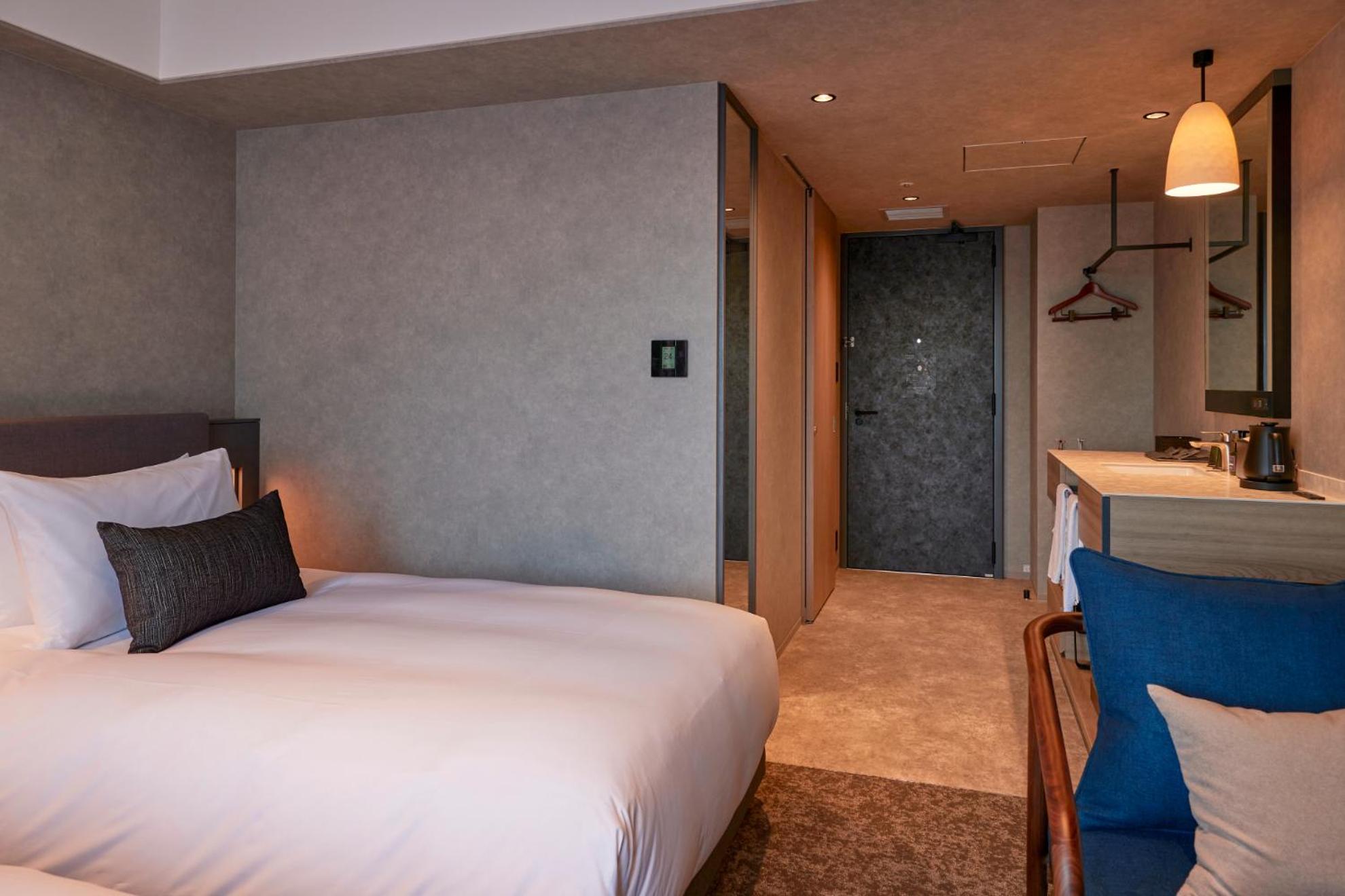 Twin Room - Photo 5
