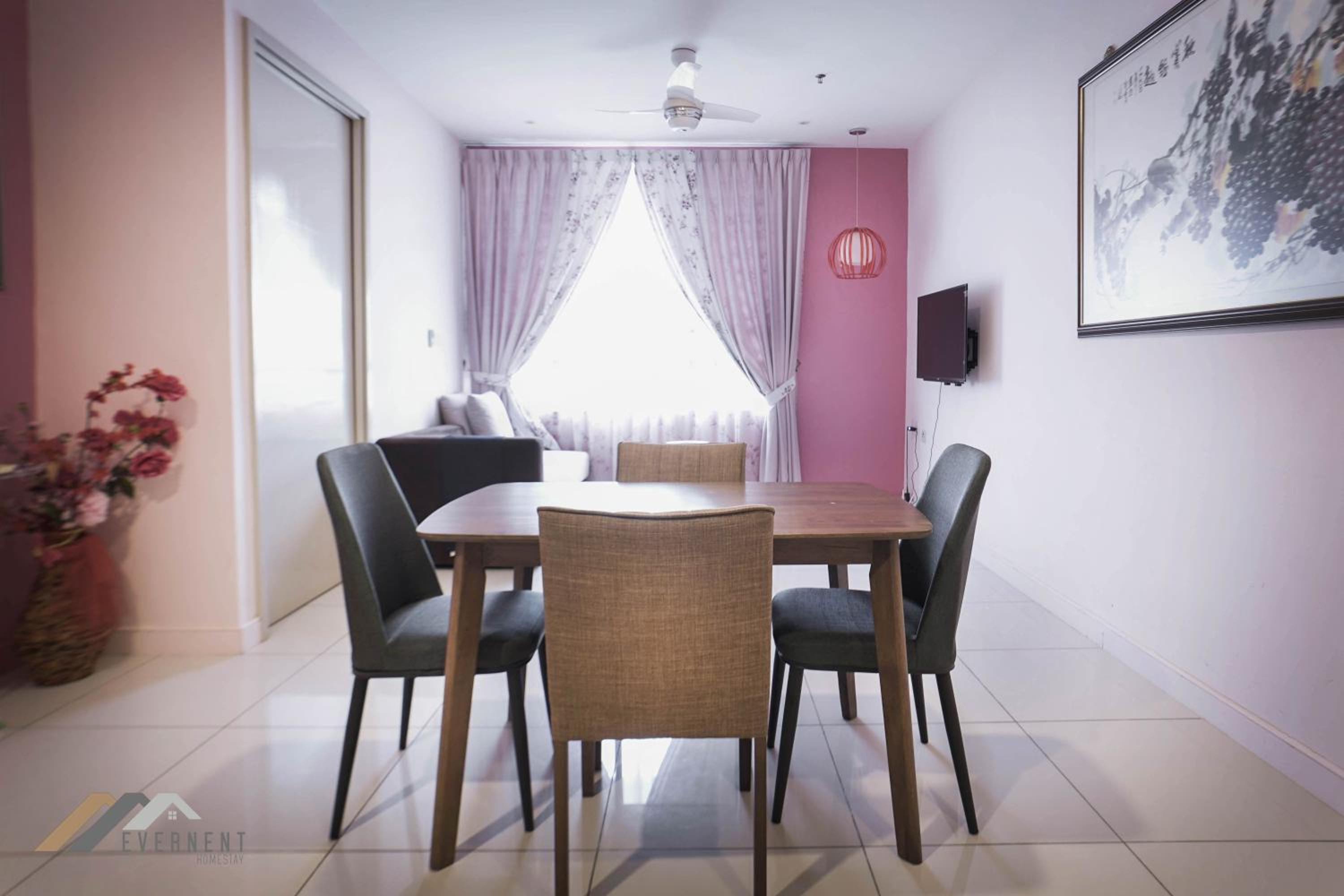 Studio Apartment - Photo 3