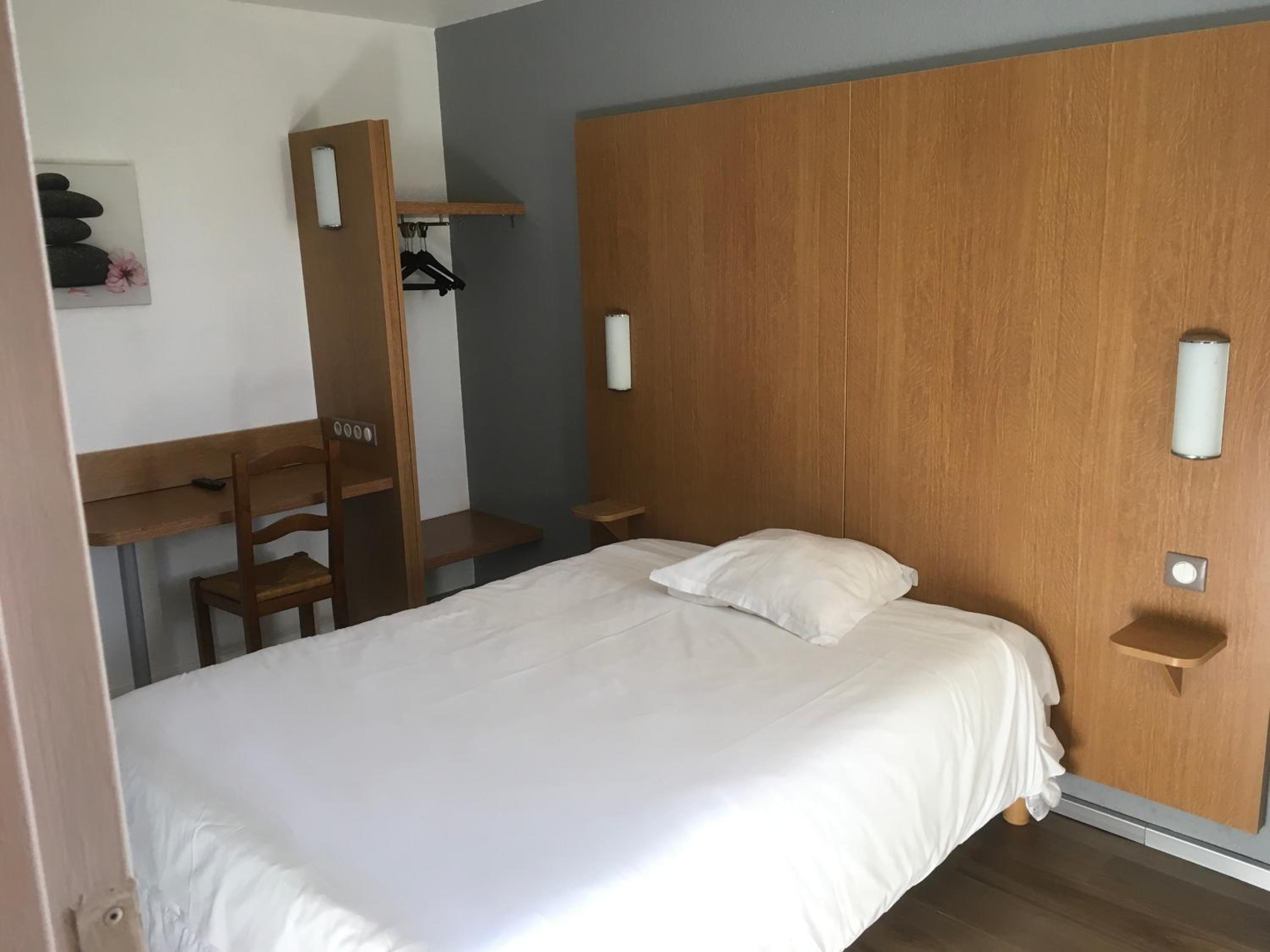 Double Room - Photo 1