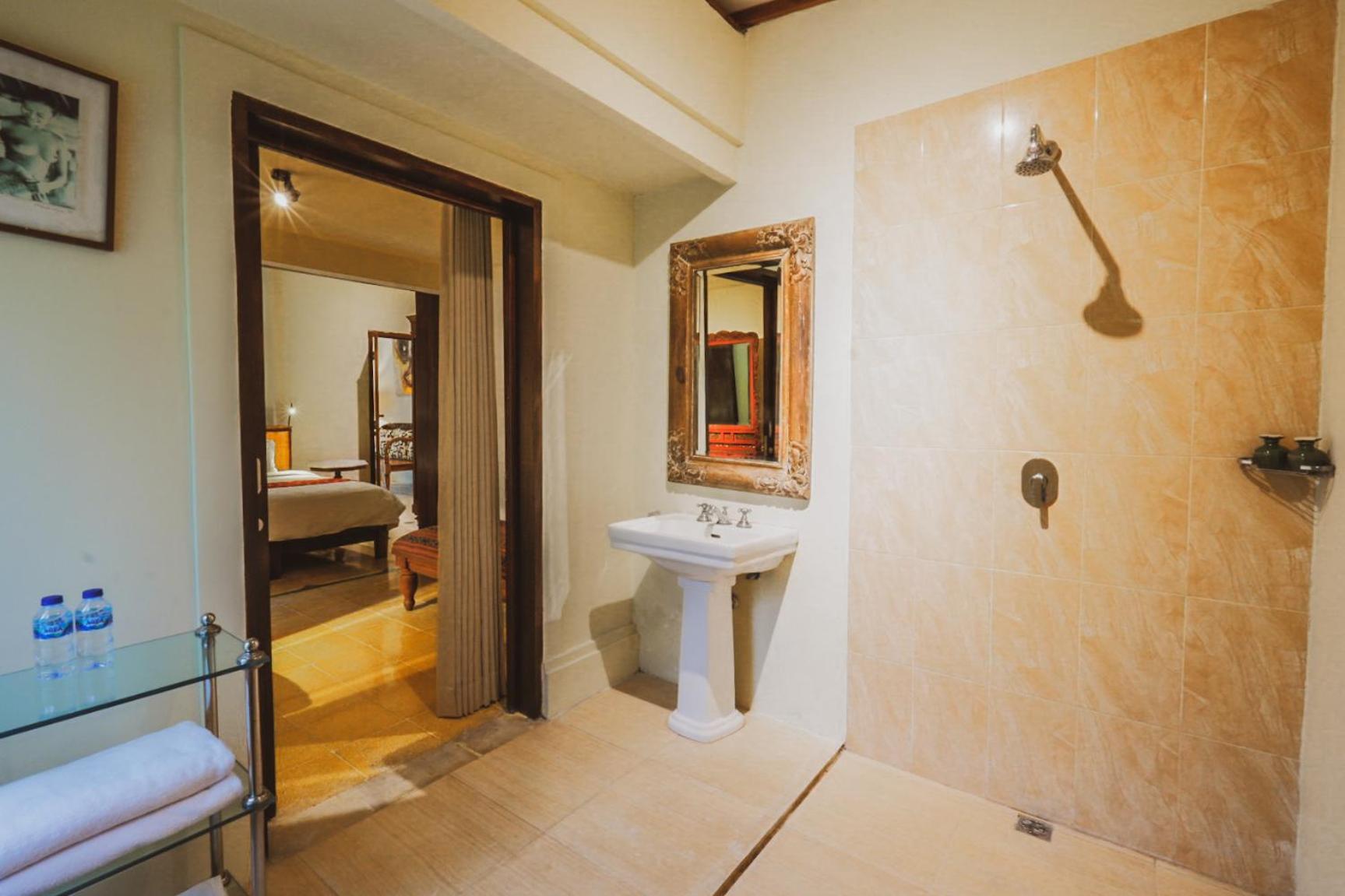 Two-Bedroom Cottage - Photo 7
