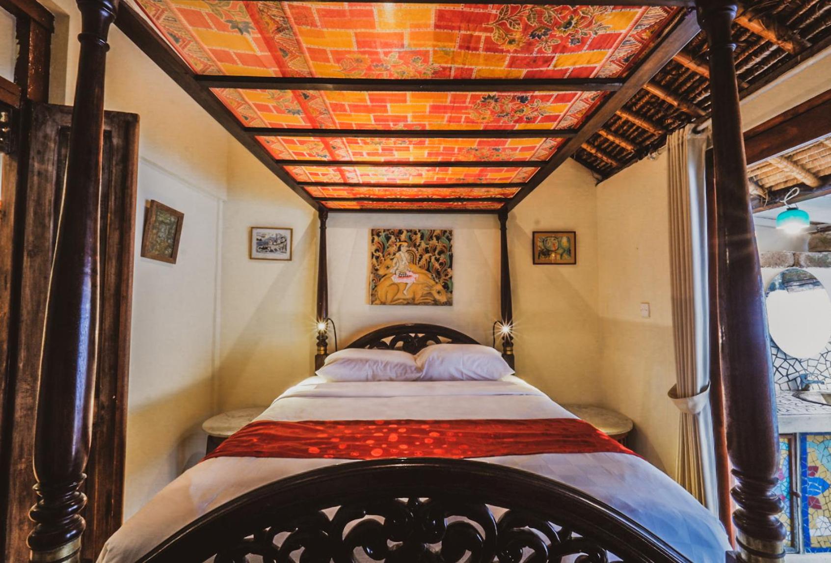 Two-Bedroom Cottage - Photo 4