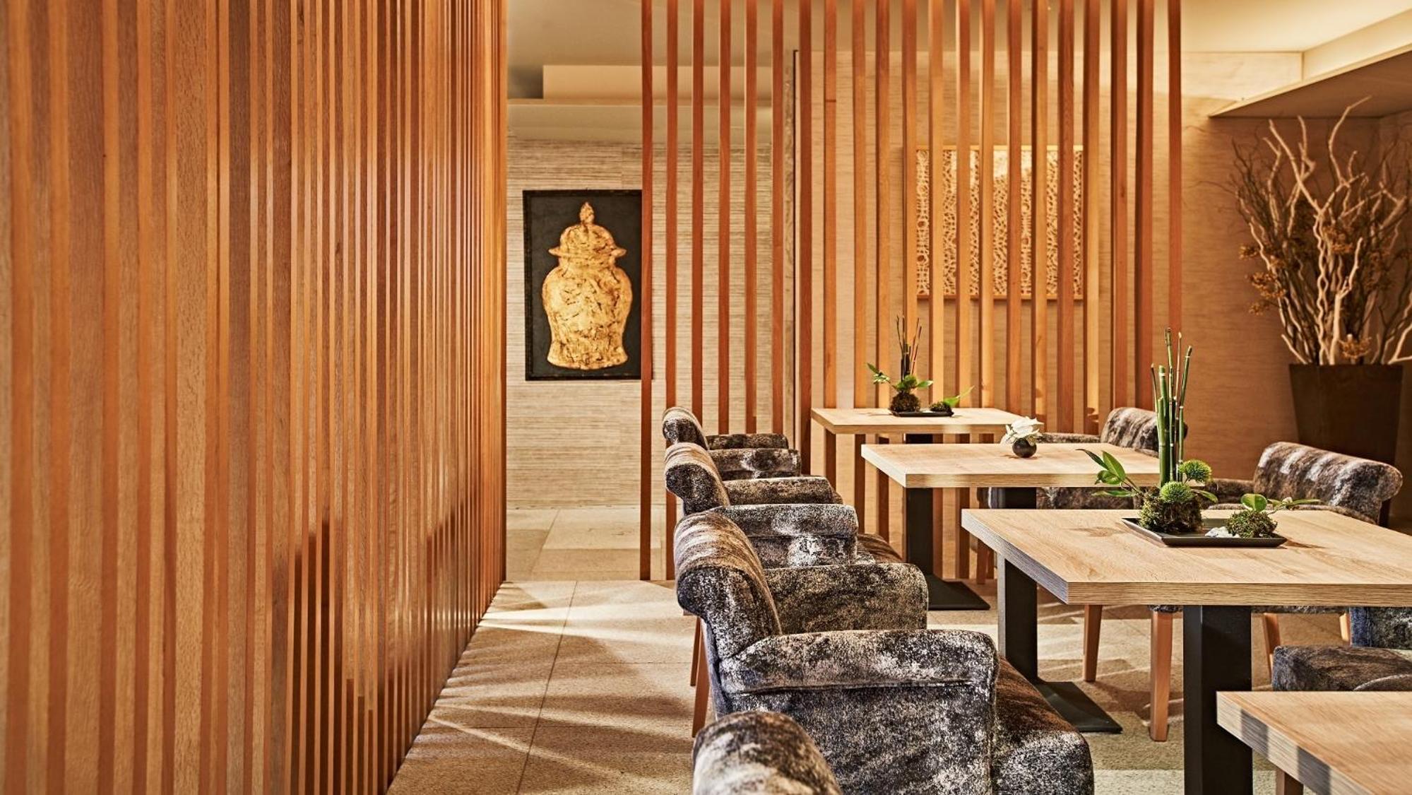 Classic Twin Room Japanese Lounge Access with River View photo