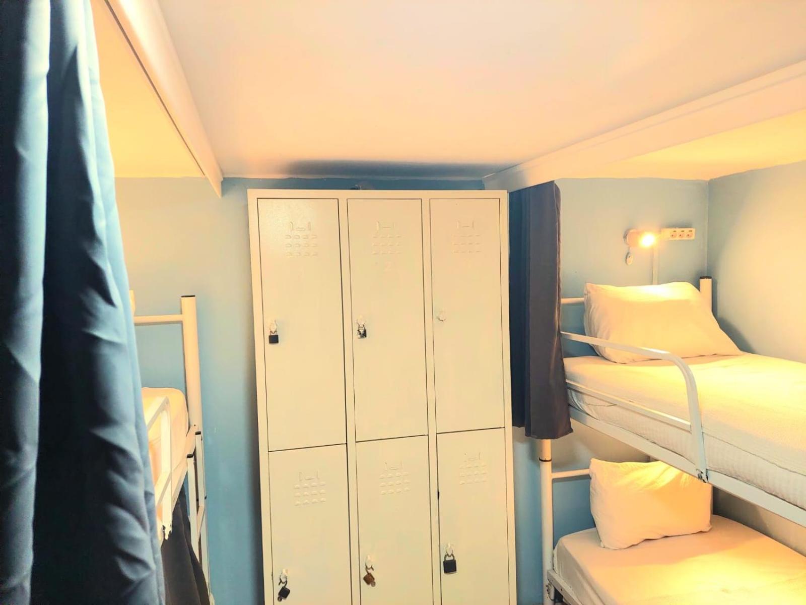 Bed In 8-Bed Mixed Dormitory Room photo 3
