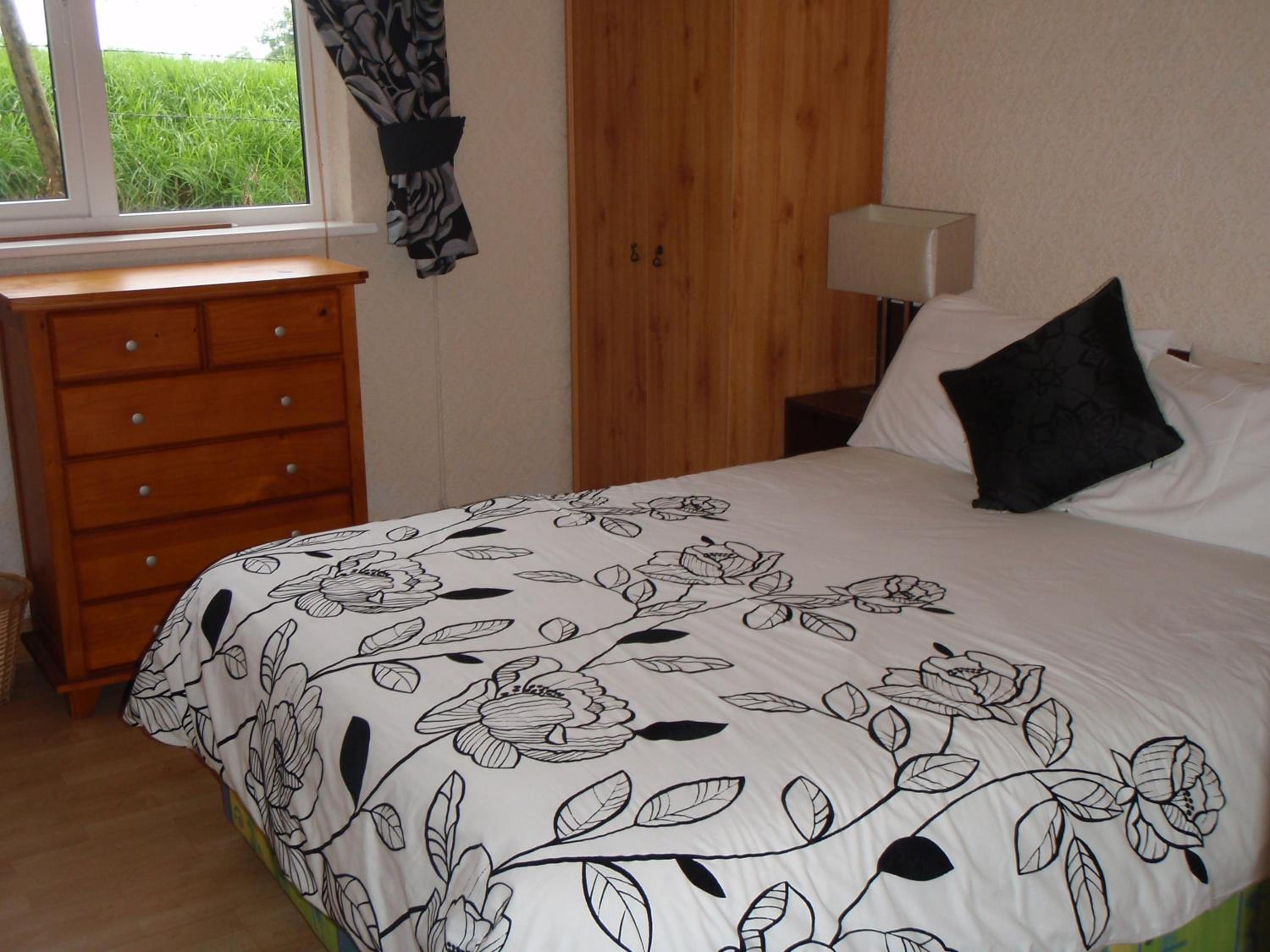 Budget Double Room photo 3