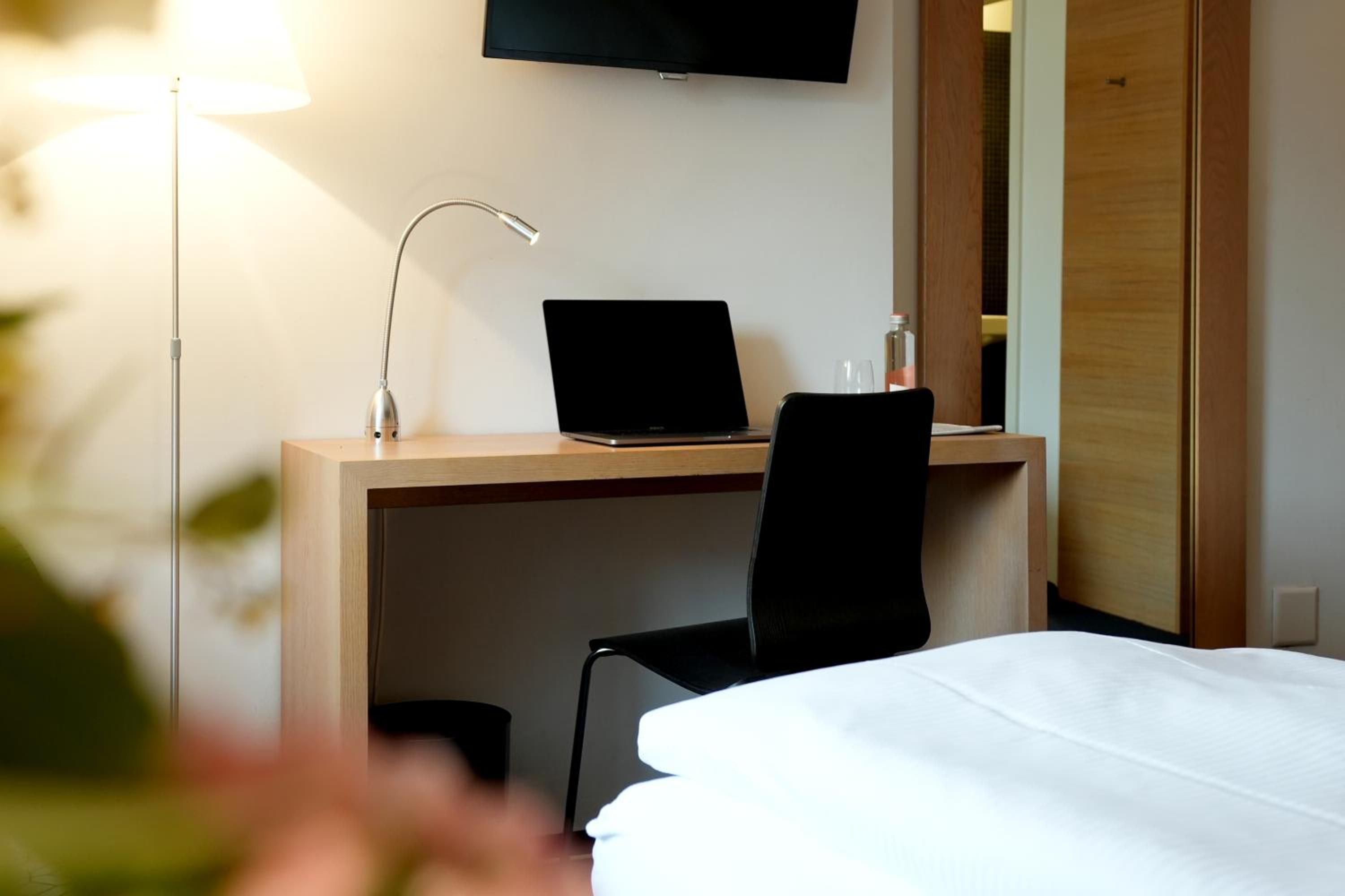 Standard Double Room - Photo 2