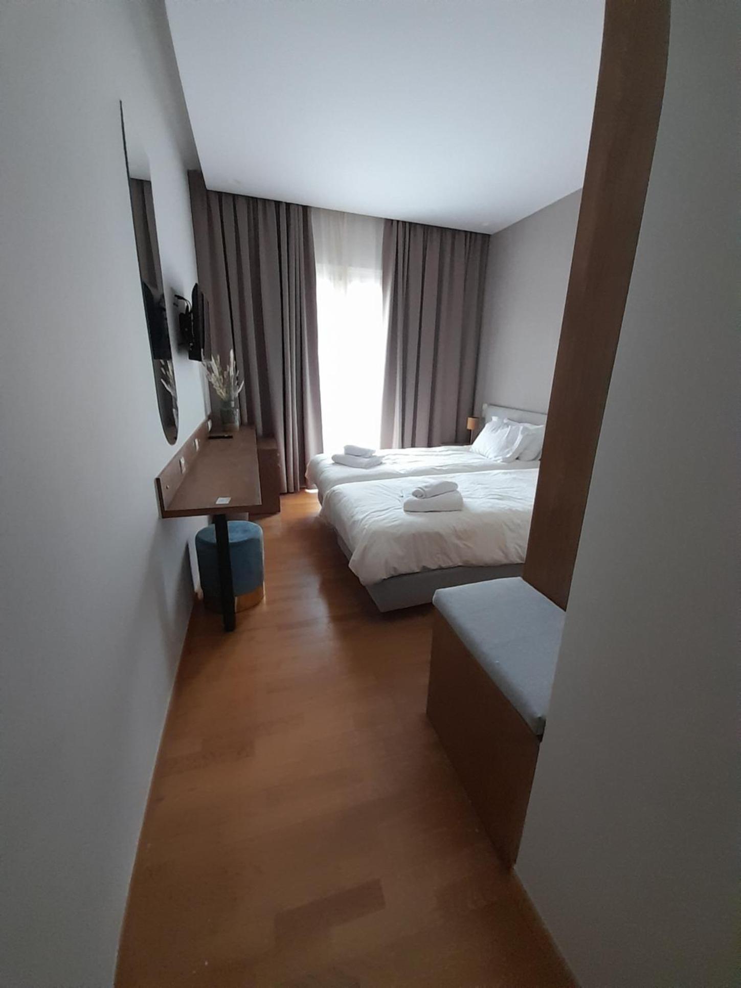 Double Room - Photo 7