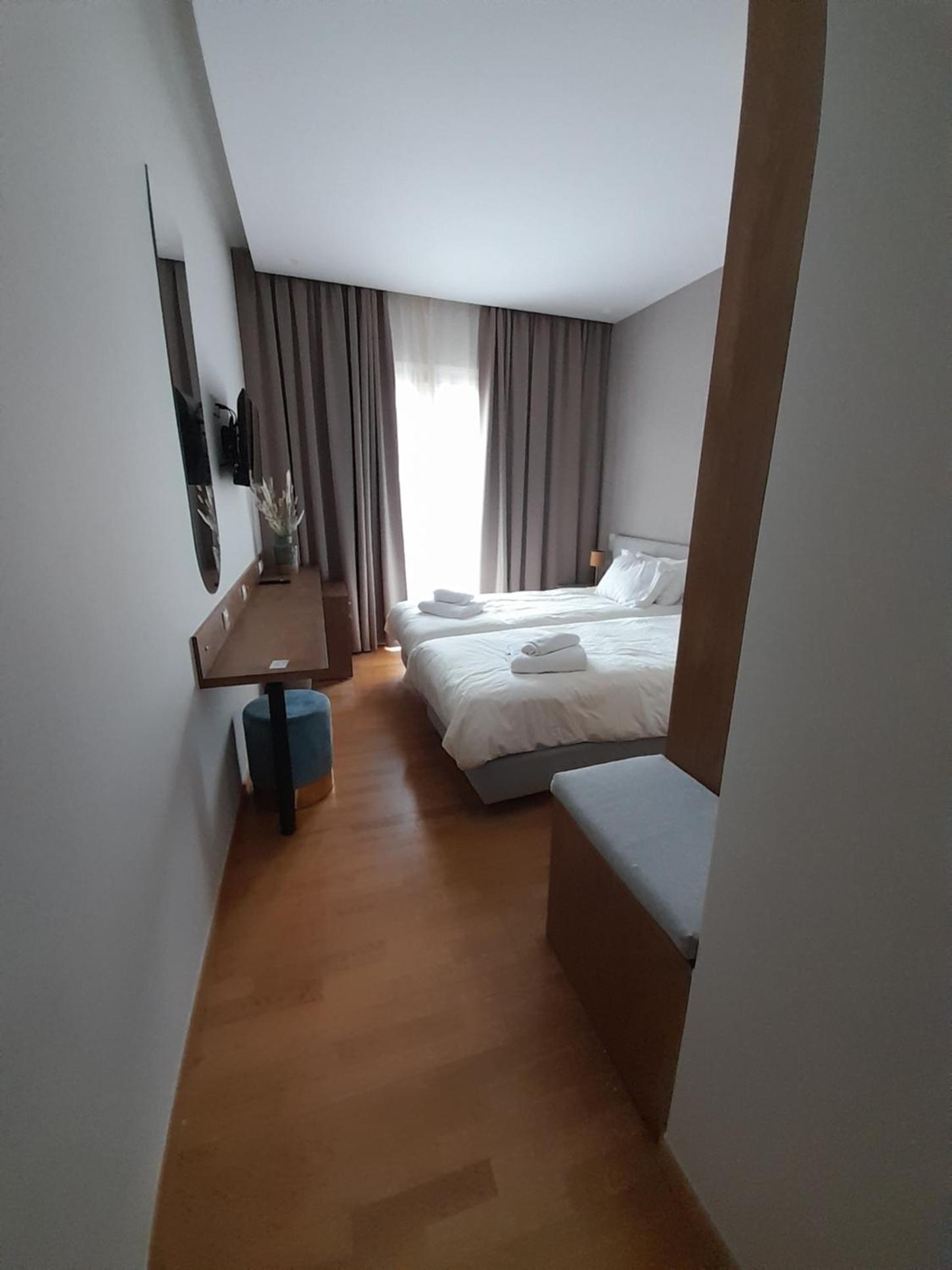 Double Room - Photo 6