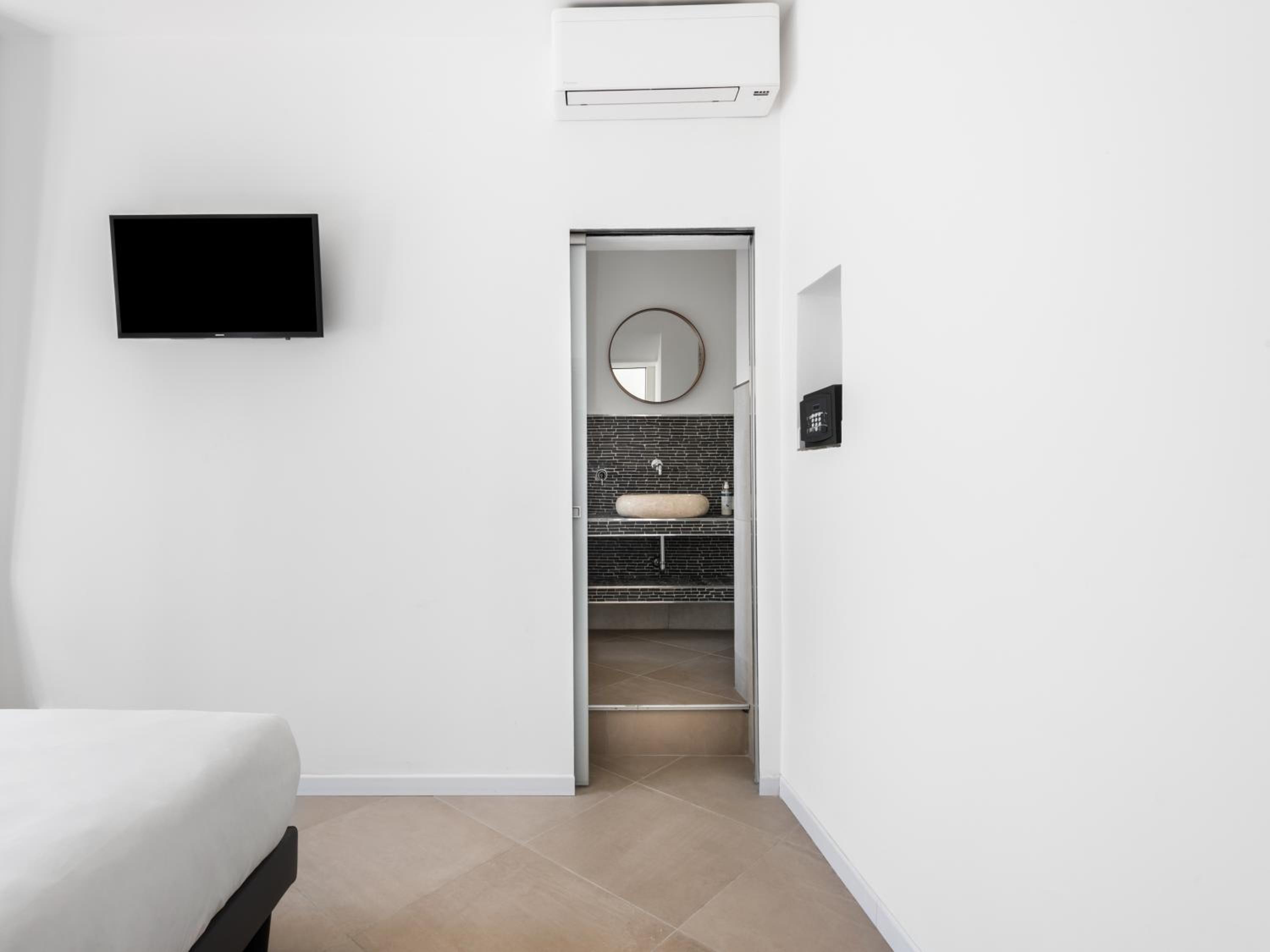 Standard Room with Terrace photo 2