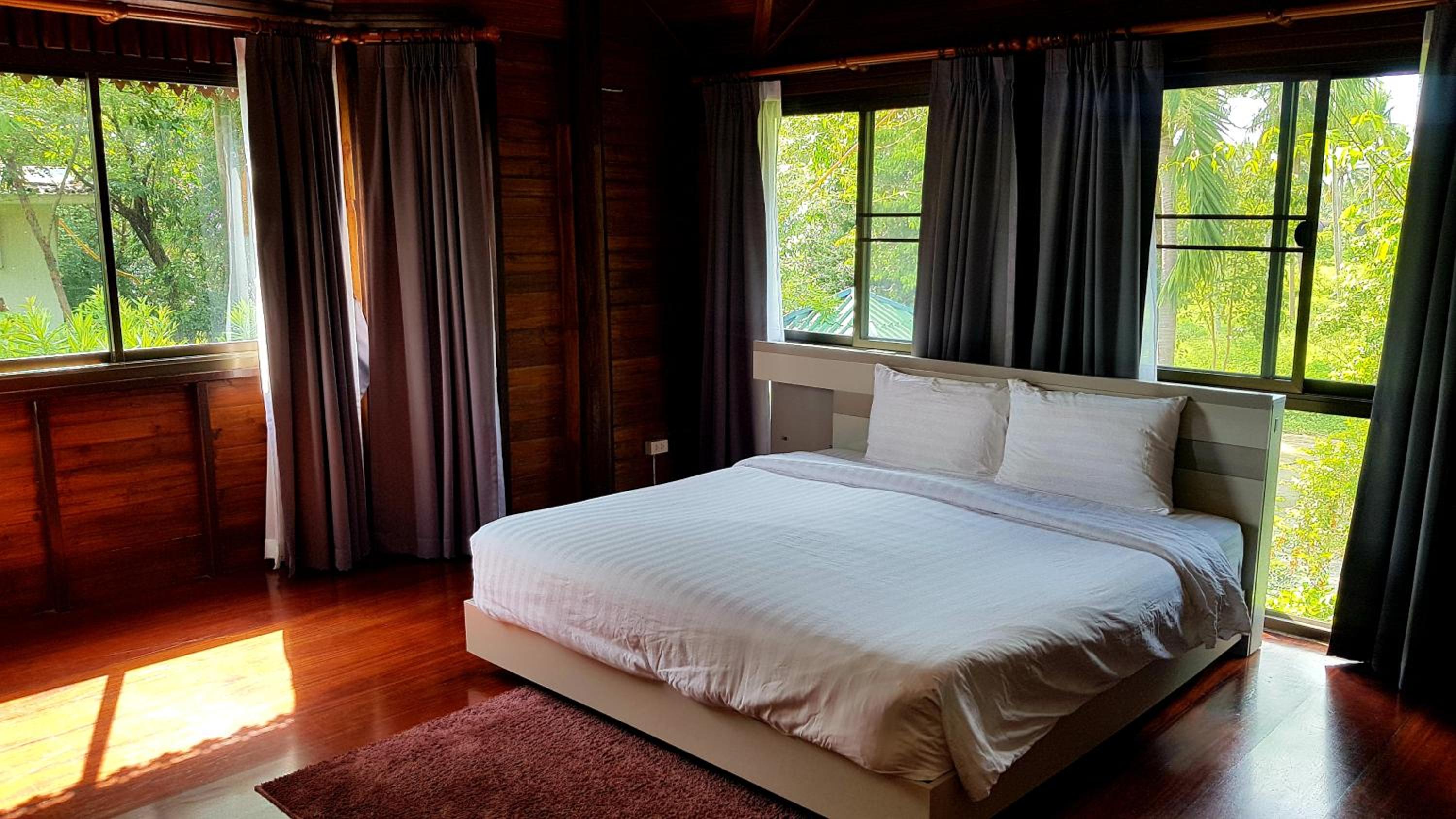 Three-Bedroom Villa photo 1