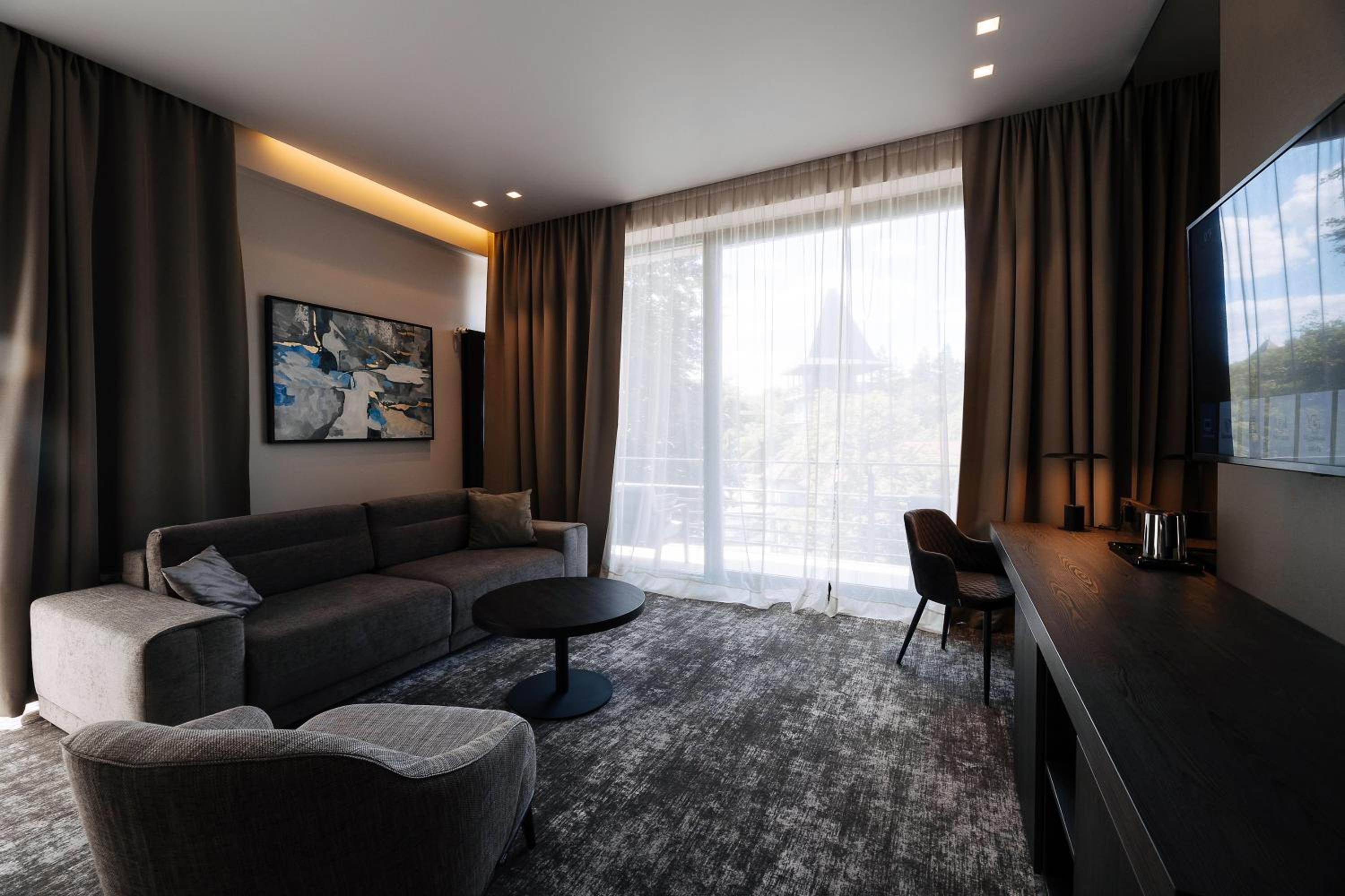 Suite with Spa Access photo 3