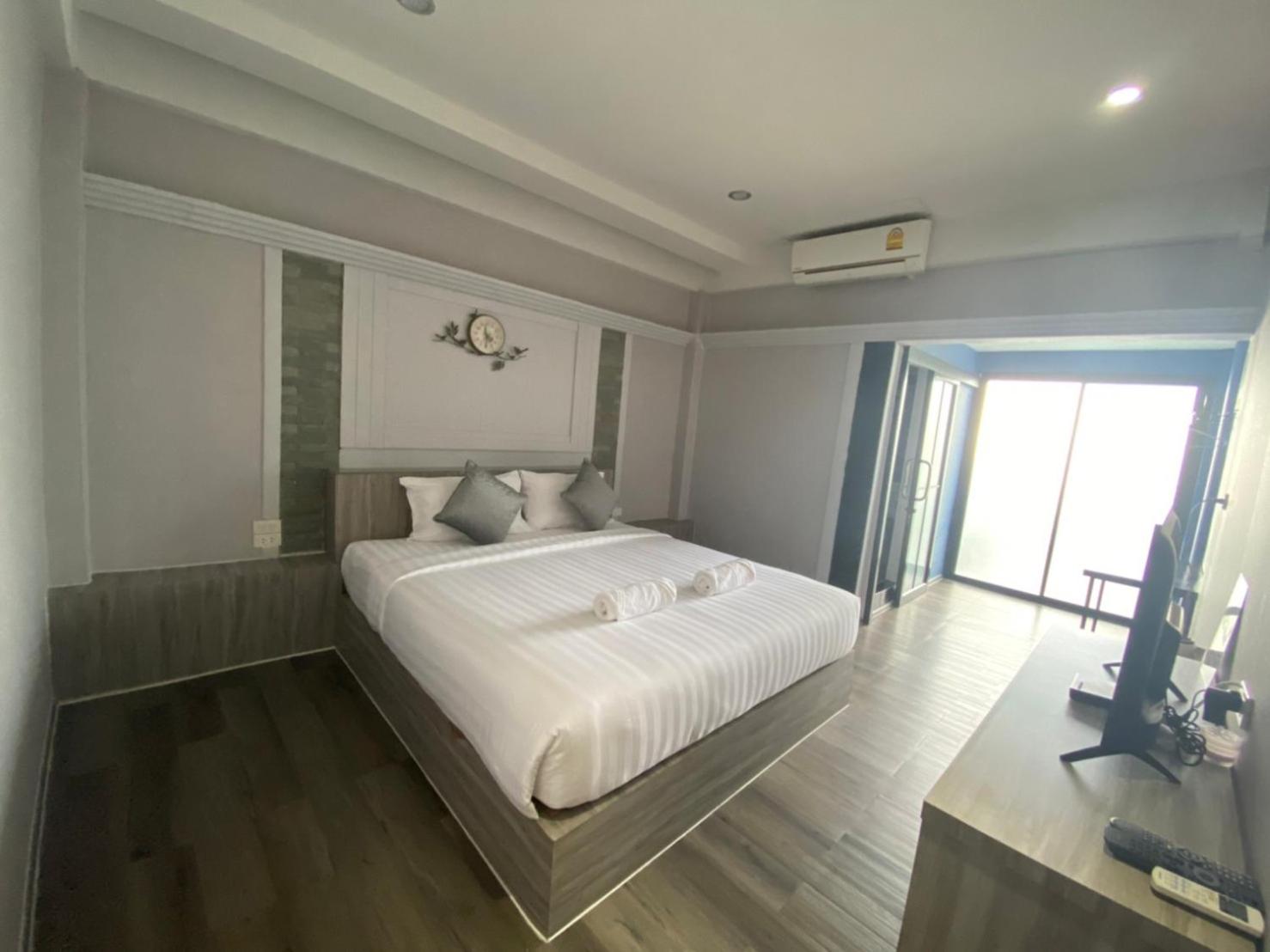 King Room with Mountain View - Photo 5