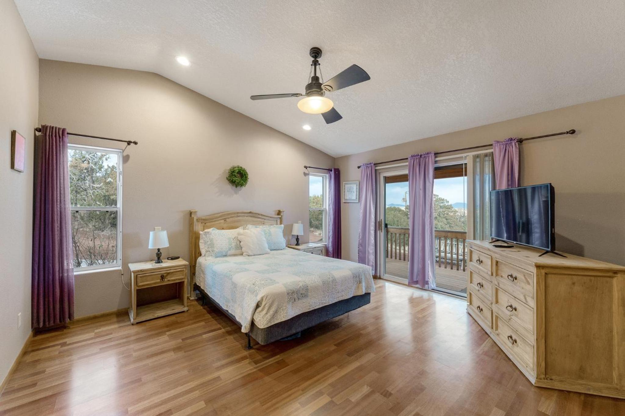 Three-Bedroom House photo 1