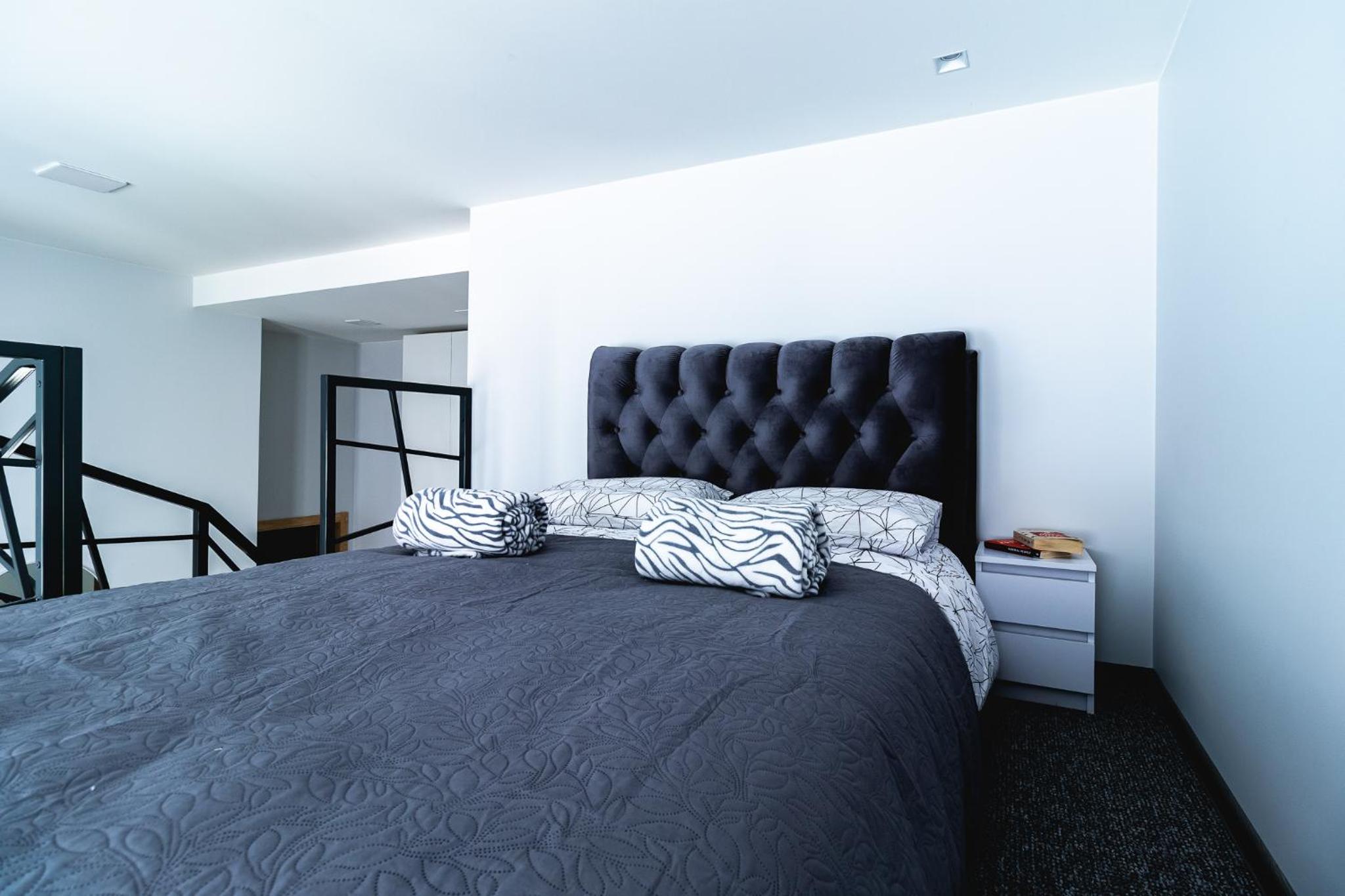 One-Bedroom Apartment - Photo 18