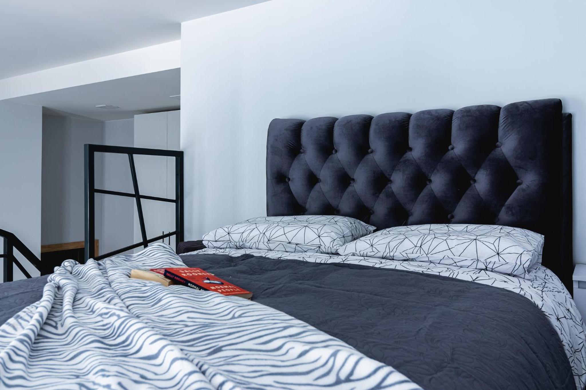 One-Bedroom Apartment - Photo 21