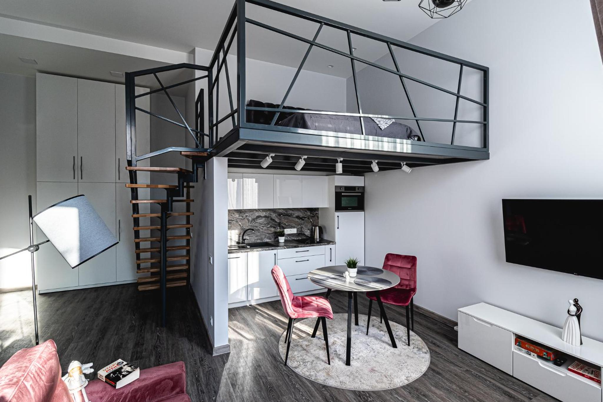 One-Bedroom Apartment - Photo 1