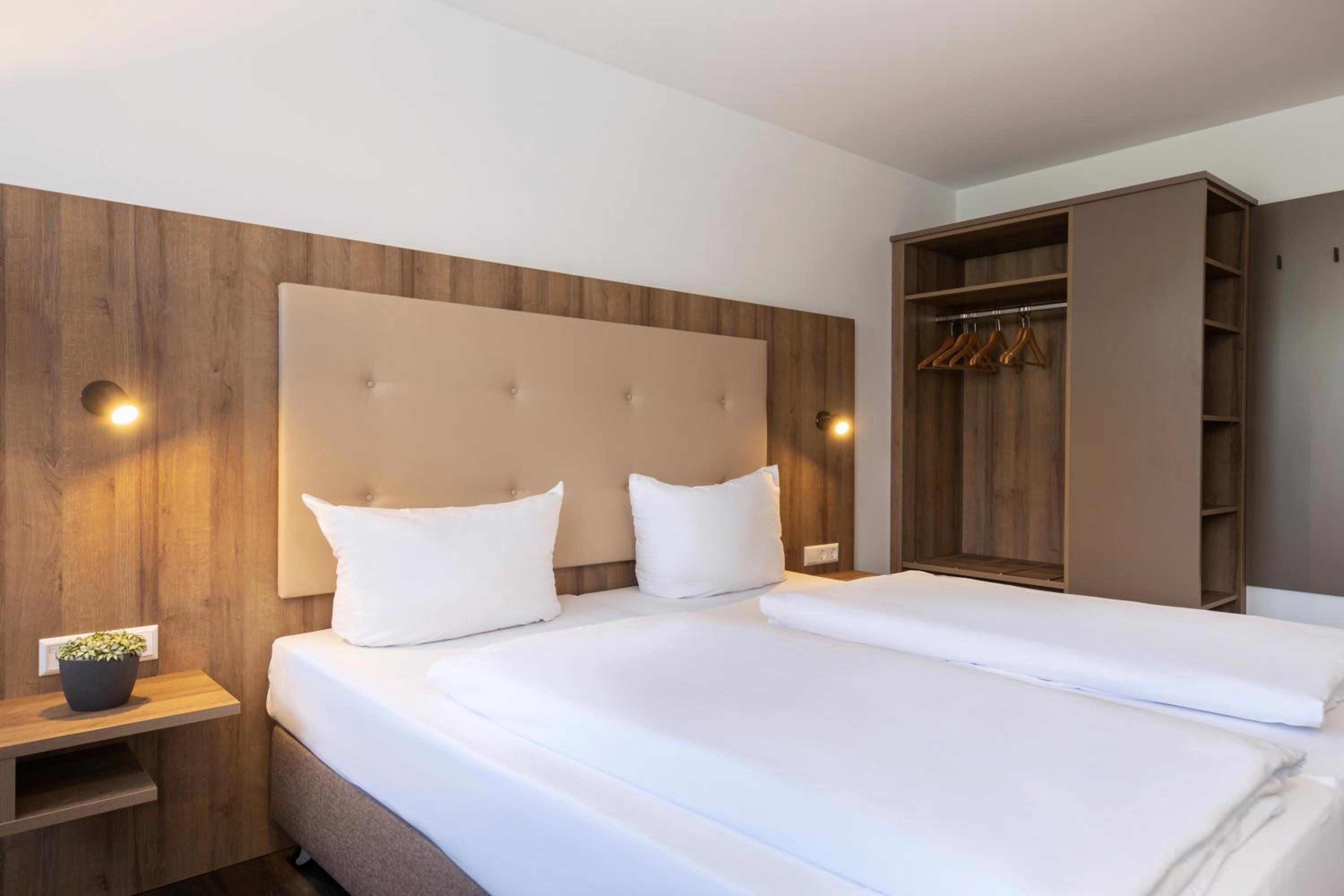 Superior Twin Room - Photo 10