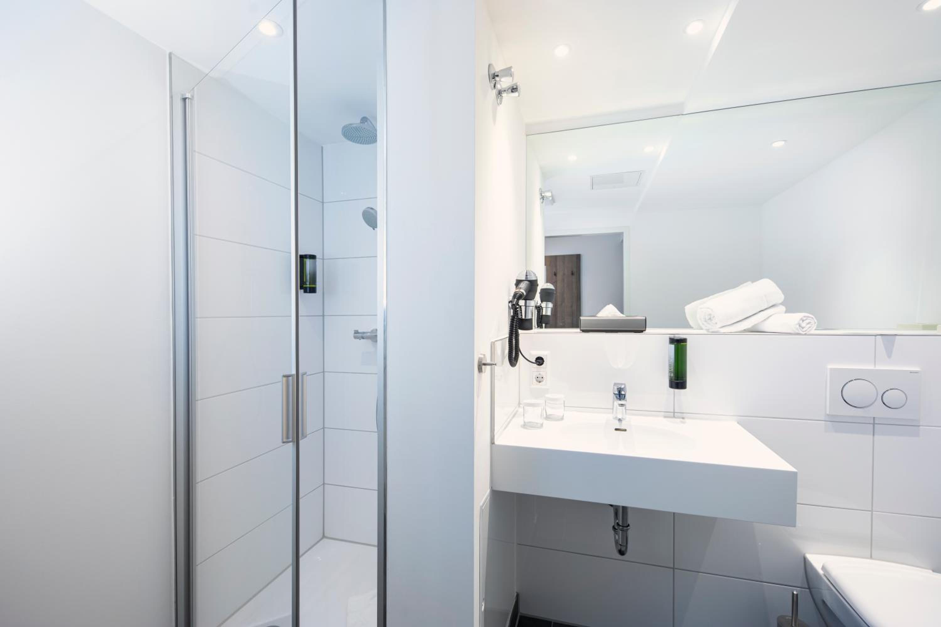 Superior Twin Room - Photo 11