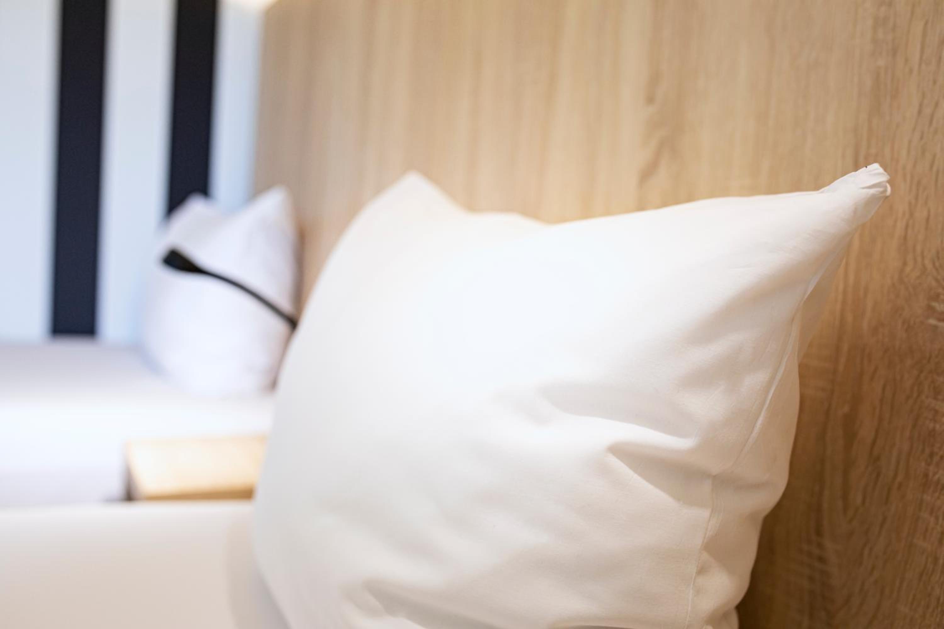 Business Twin Room - Photo 1