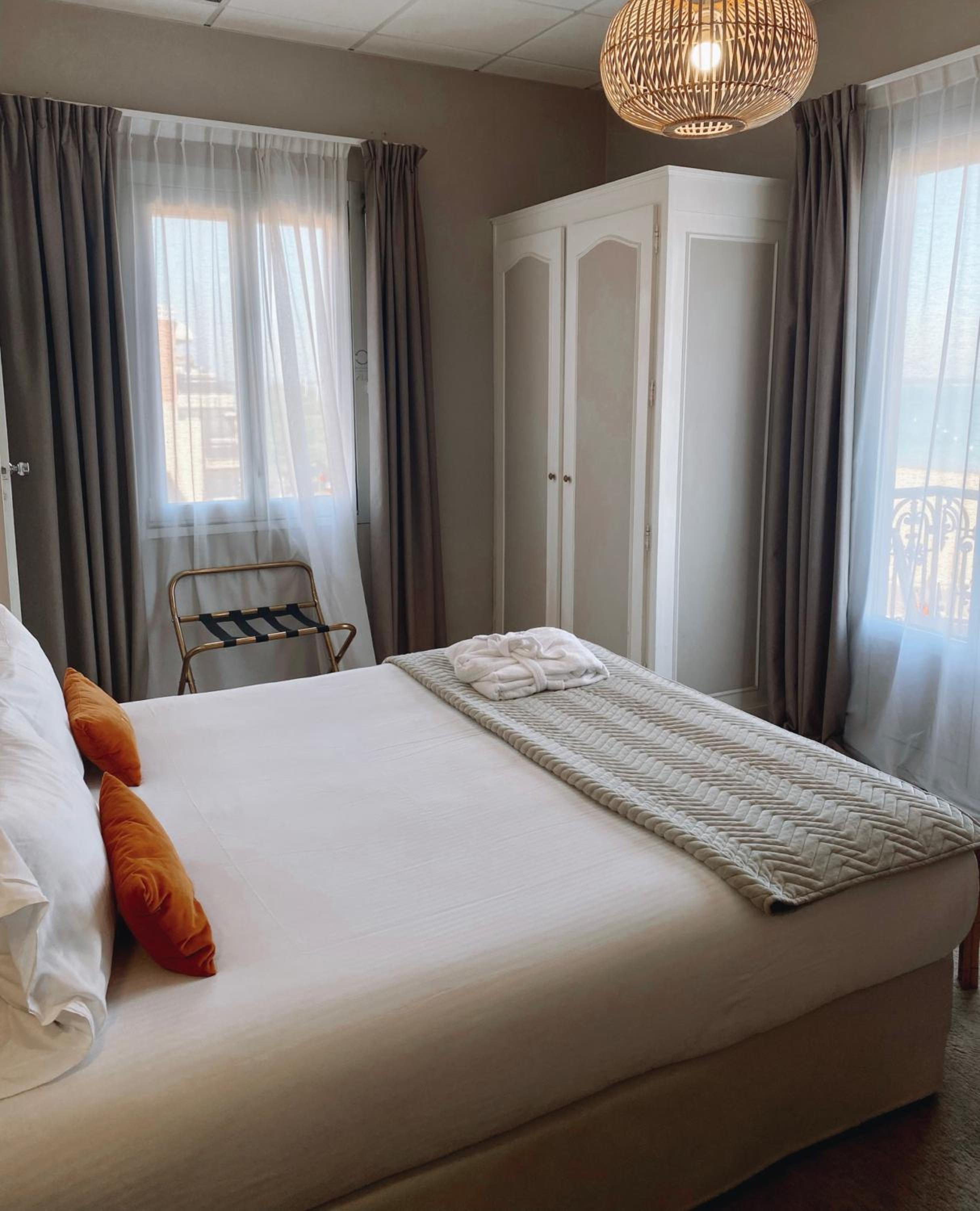 Double Room with Sea View photo 3