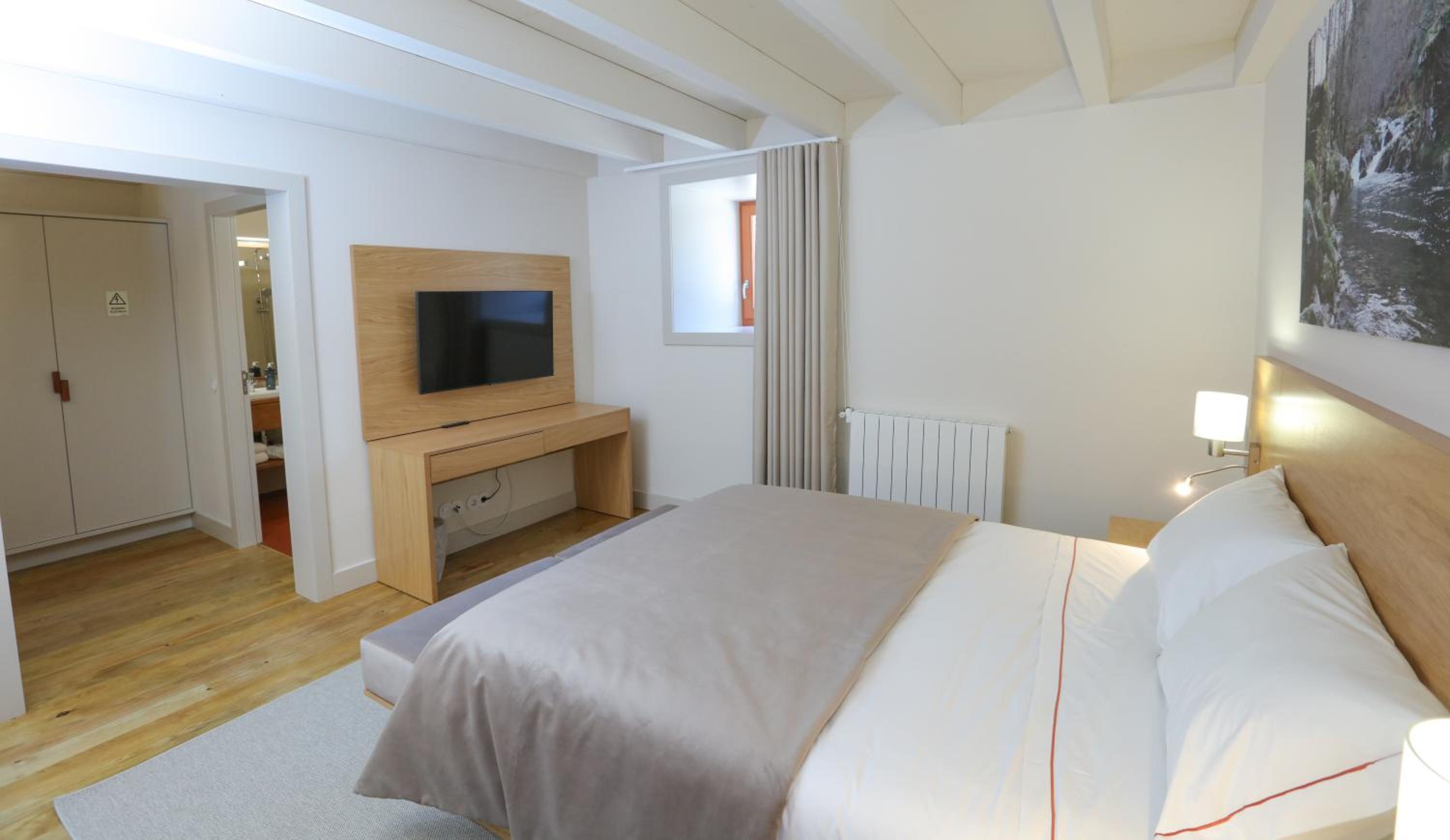 Large Double Room photo 2