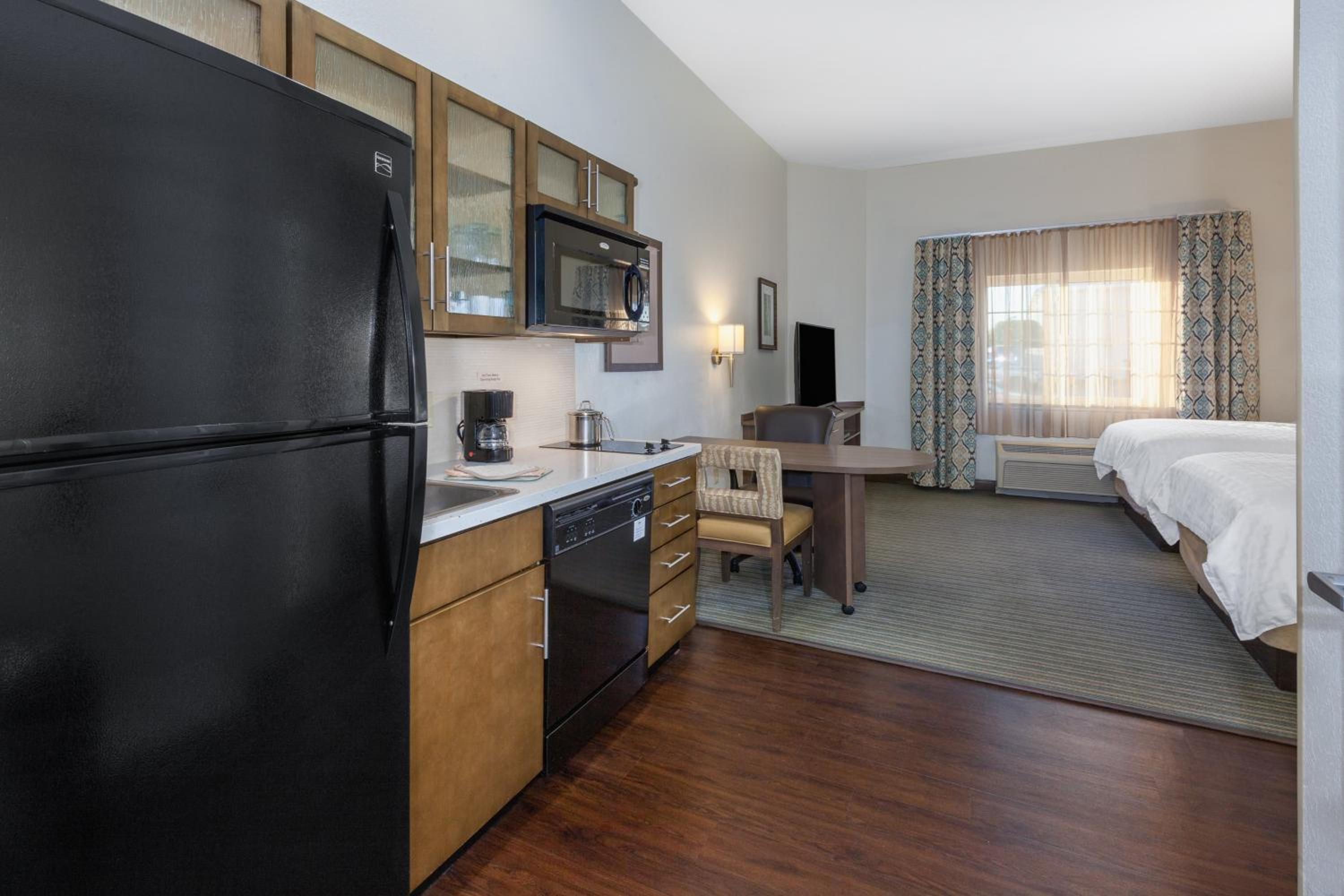 Studio Suite with Two Double Beds, photo 7