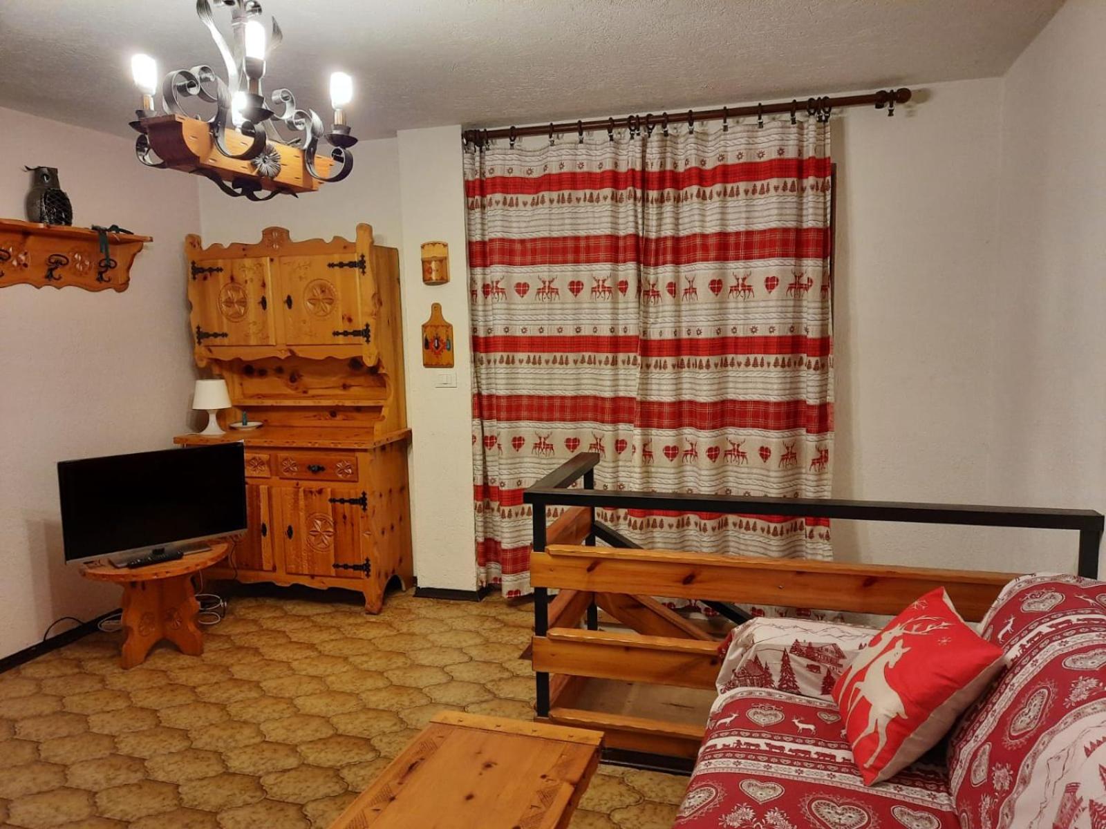 Maisonette photo 1