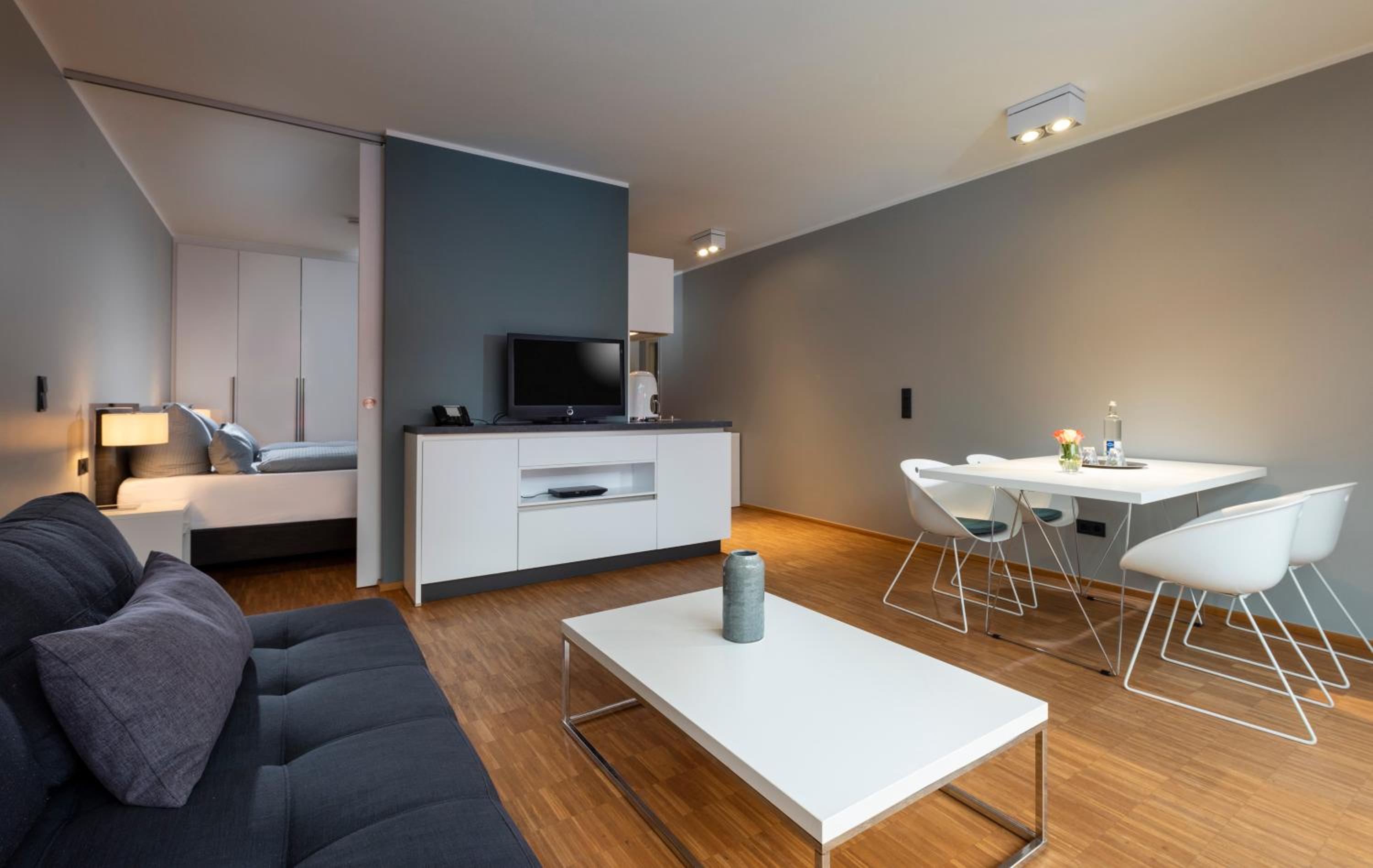 Standard Apartment photo 2