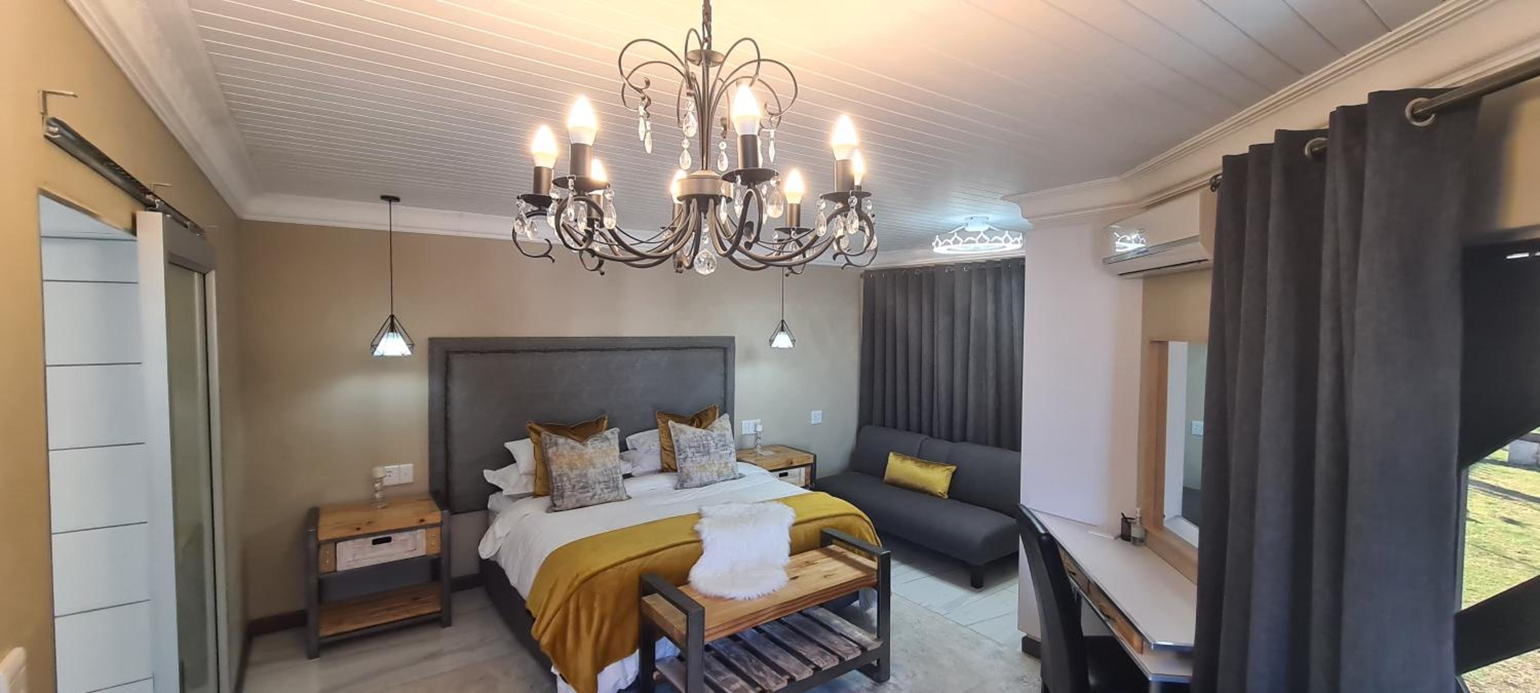 Superior King Room photo 3
