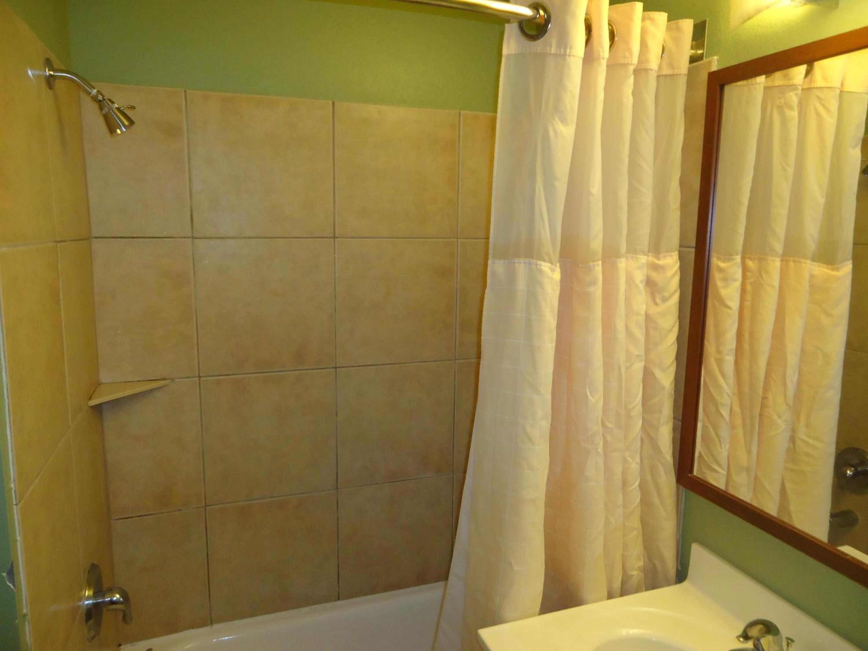 Queen Suite with Sofa Bed - Non-Smoking - Photo 2