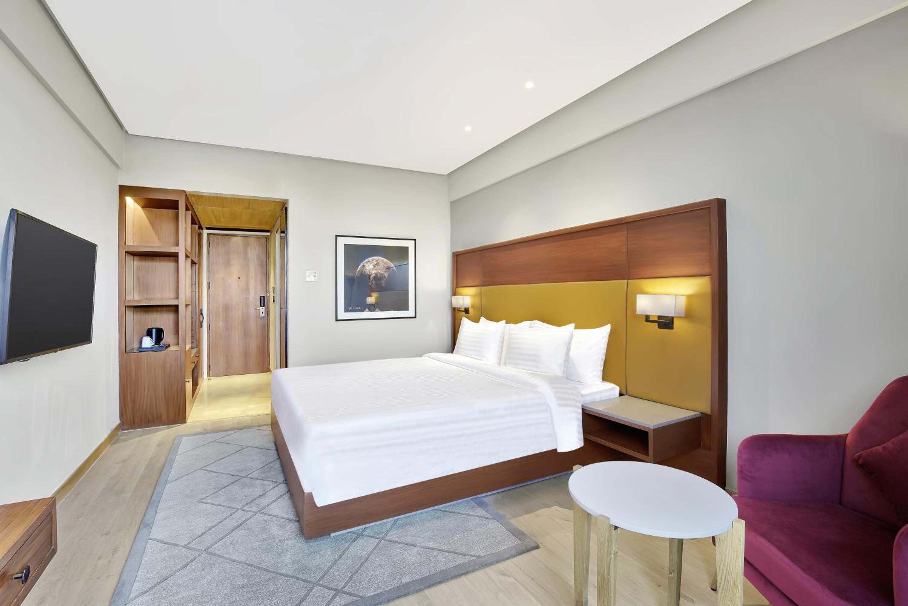 Superior Room with Statue View - Photo 5