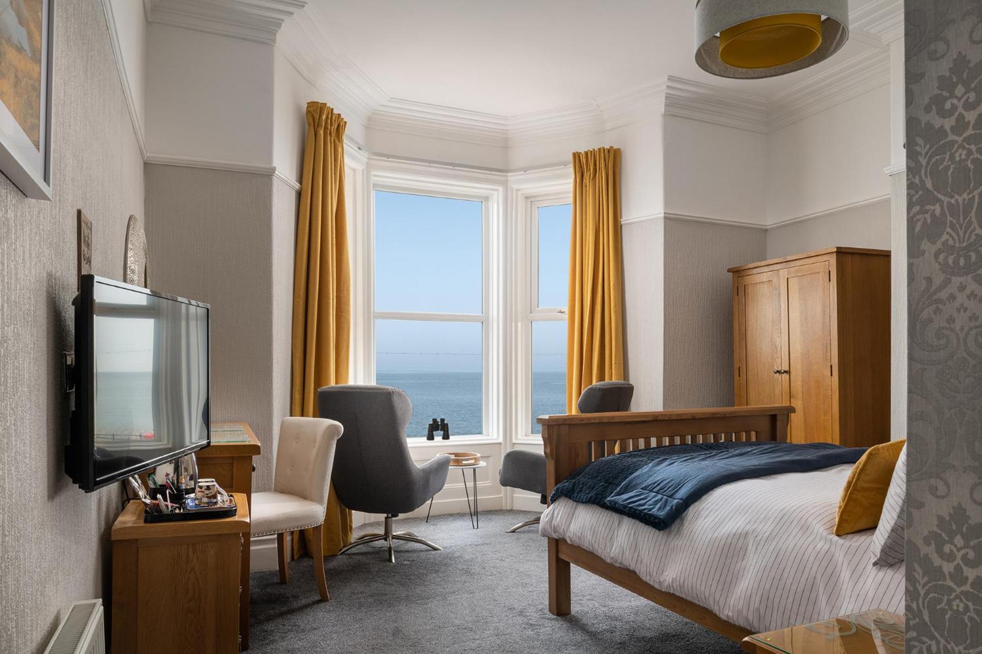 Superior Double Room with Sea View - Photo 1
