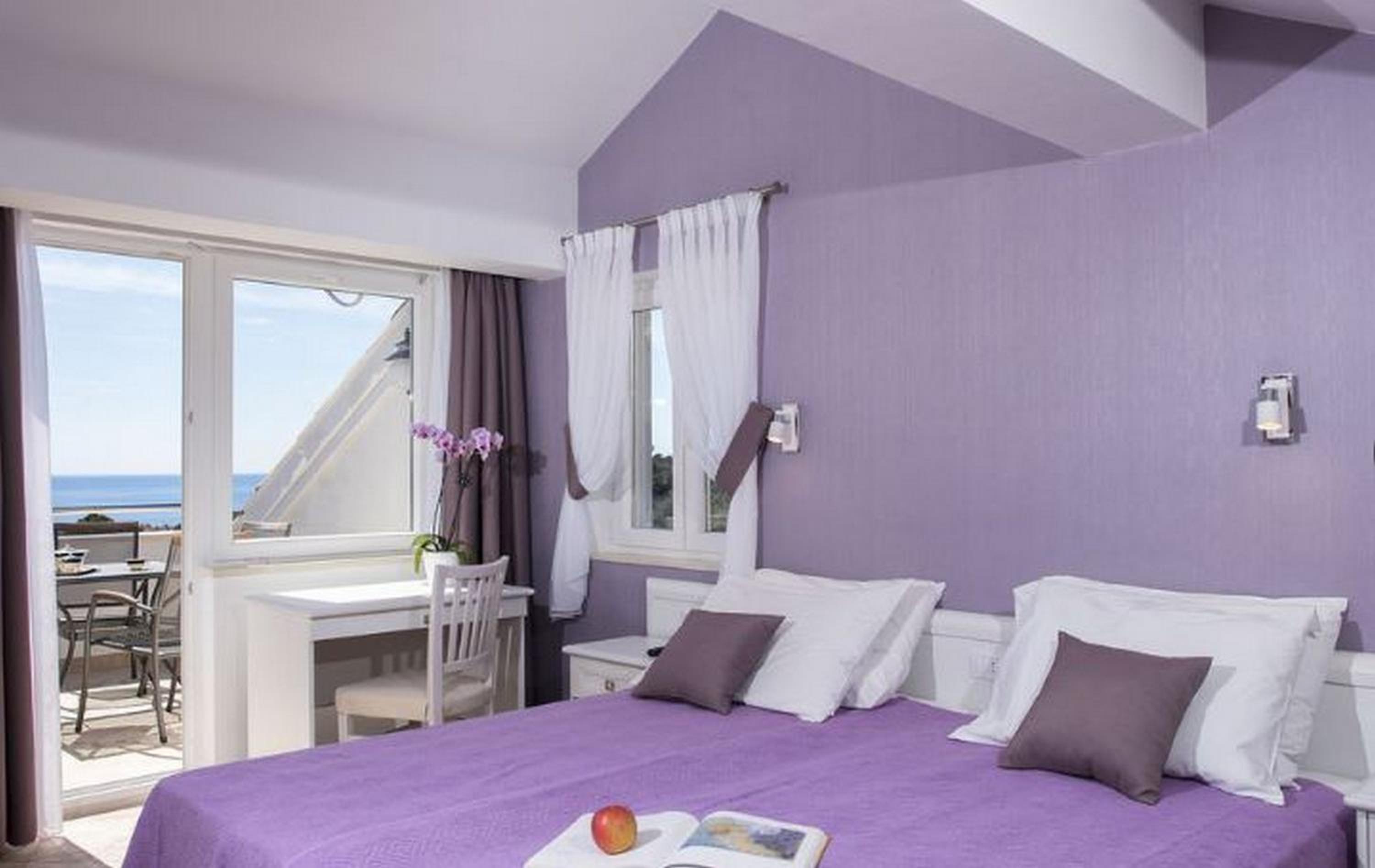 Studio Apartment with Balcony and Sea View photo 2