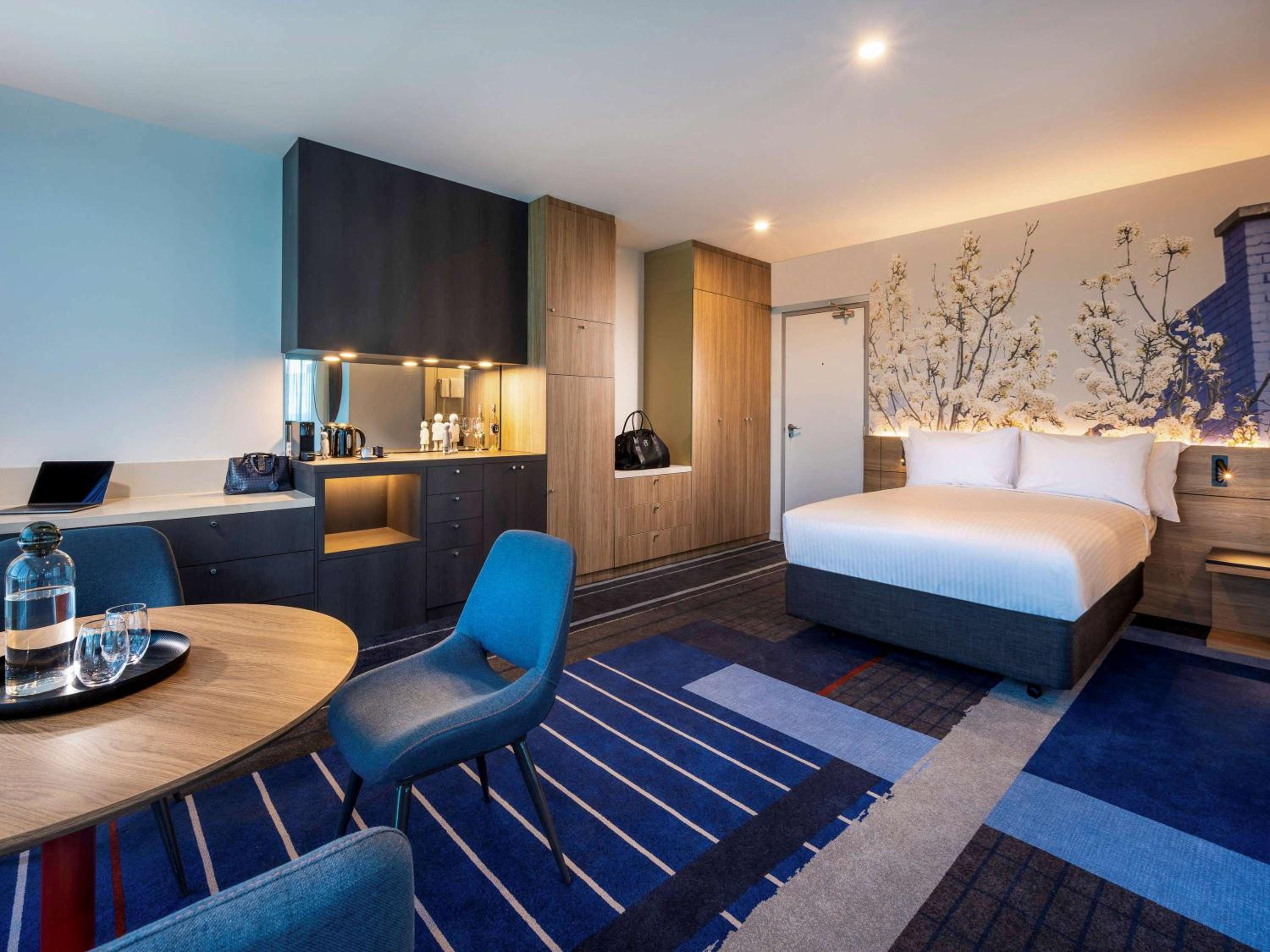 Executive Suite photo 2